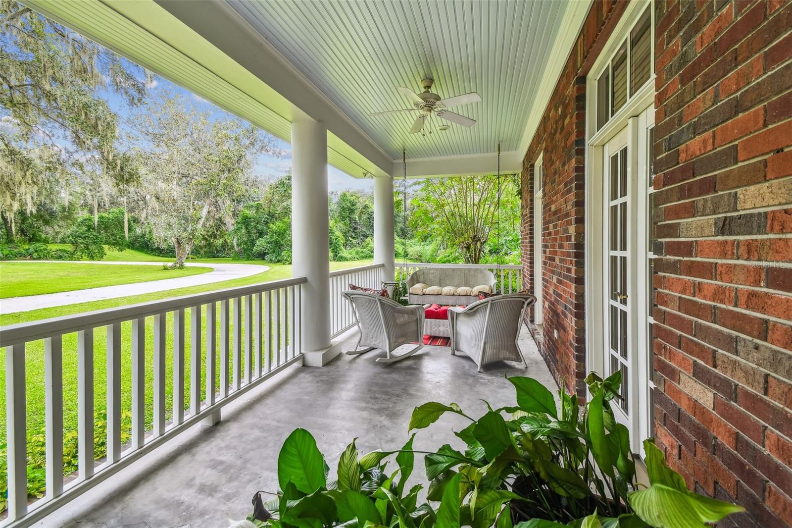 Image 11 of 71 For 2906 Pemberton Creek Drive