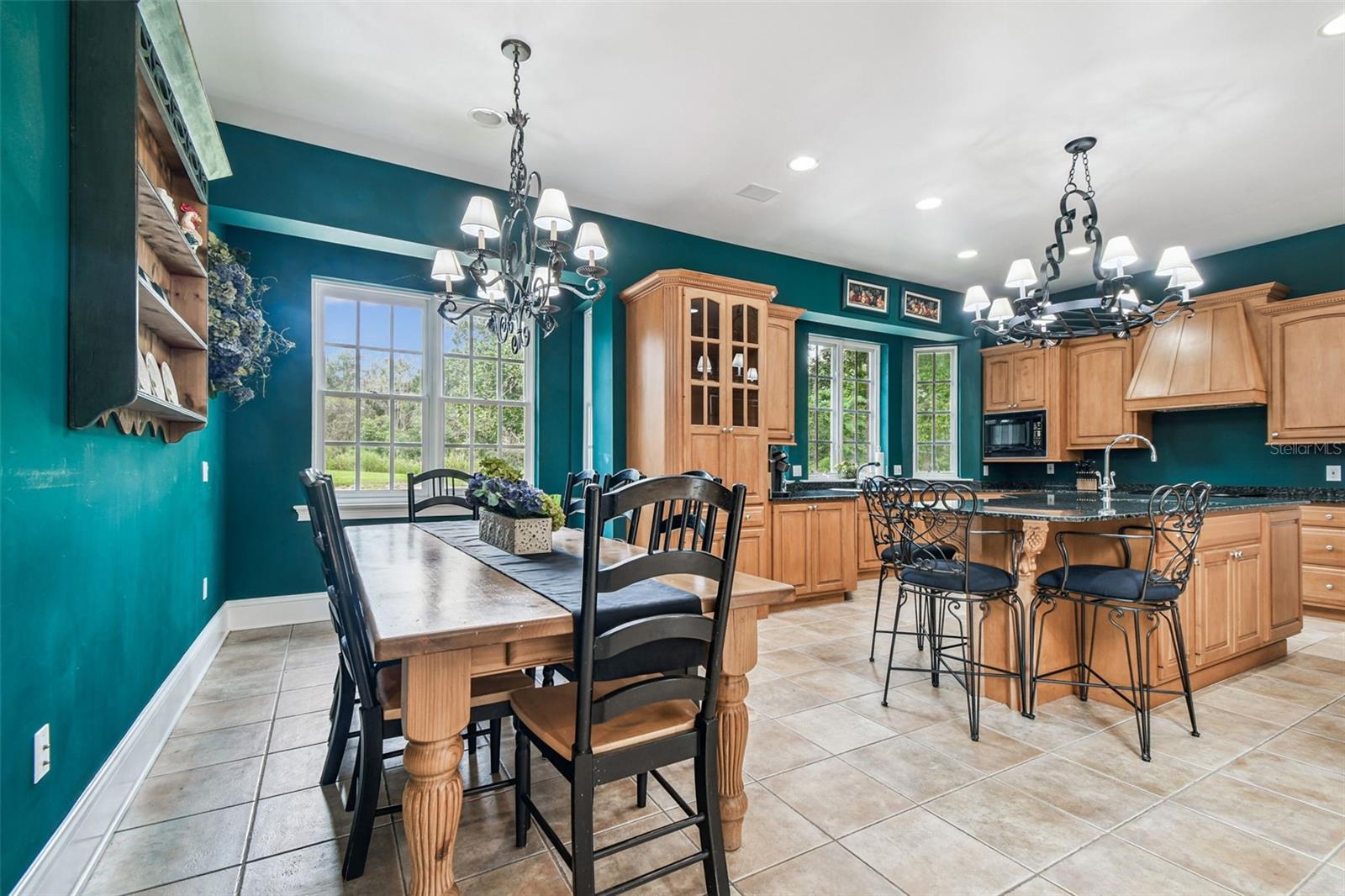 Image 21 of 71 For 2906 Pemberton Creek Drive