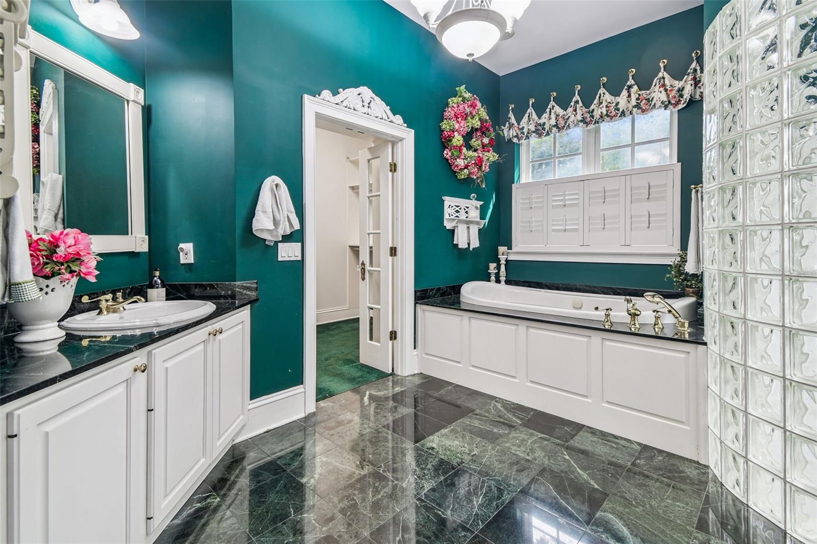 Image 32 of 71 For 2906 Pemberton Creek Drive