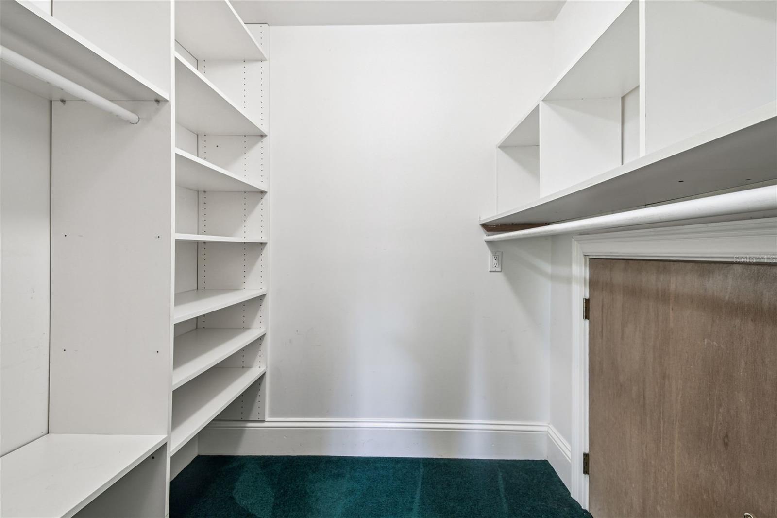 Image 42 of 71 For 2906 Pemberton Creek Drive