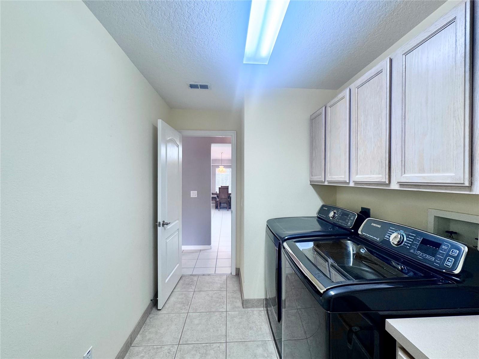 Listing photo id 30 for 10 Euphorbia Court