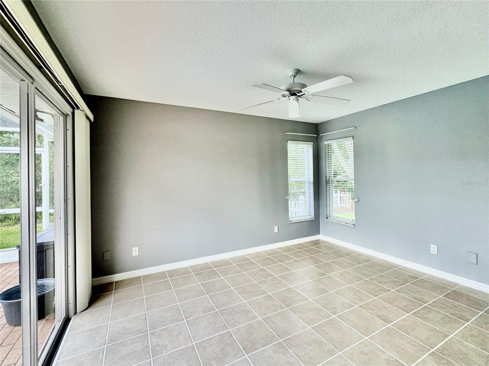 Listing photo id 41 for 10 Euphorbia Court