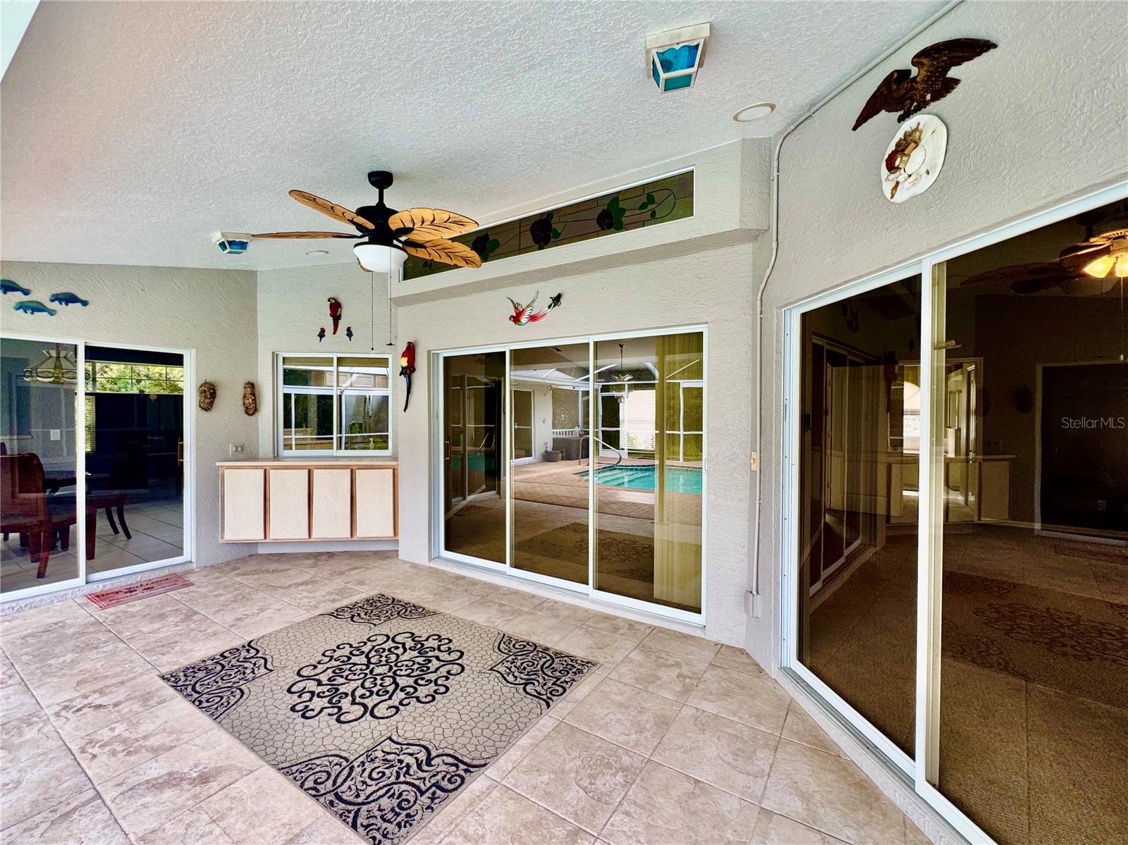 Listing photo id 44 for 10 Euphorbia Court