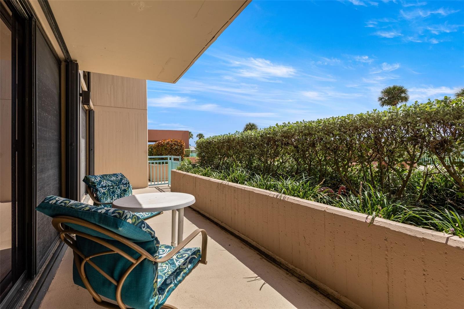 Image 28 of 45 For 1 Key Capri  104e