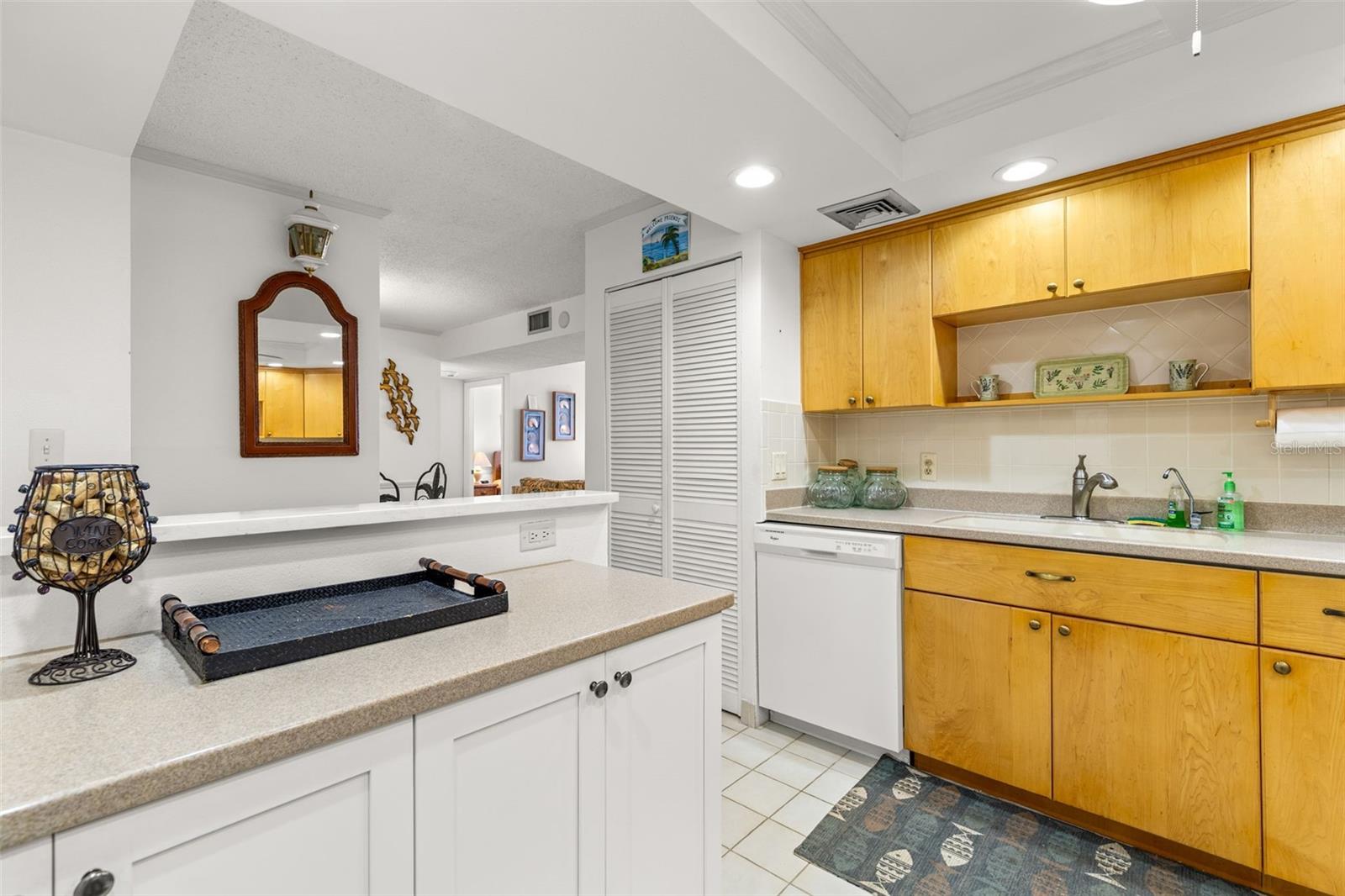 Image 9 of 45 For 1 Key Capri  104e