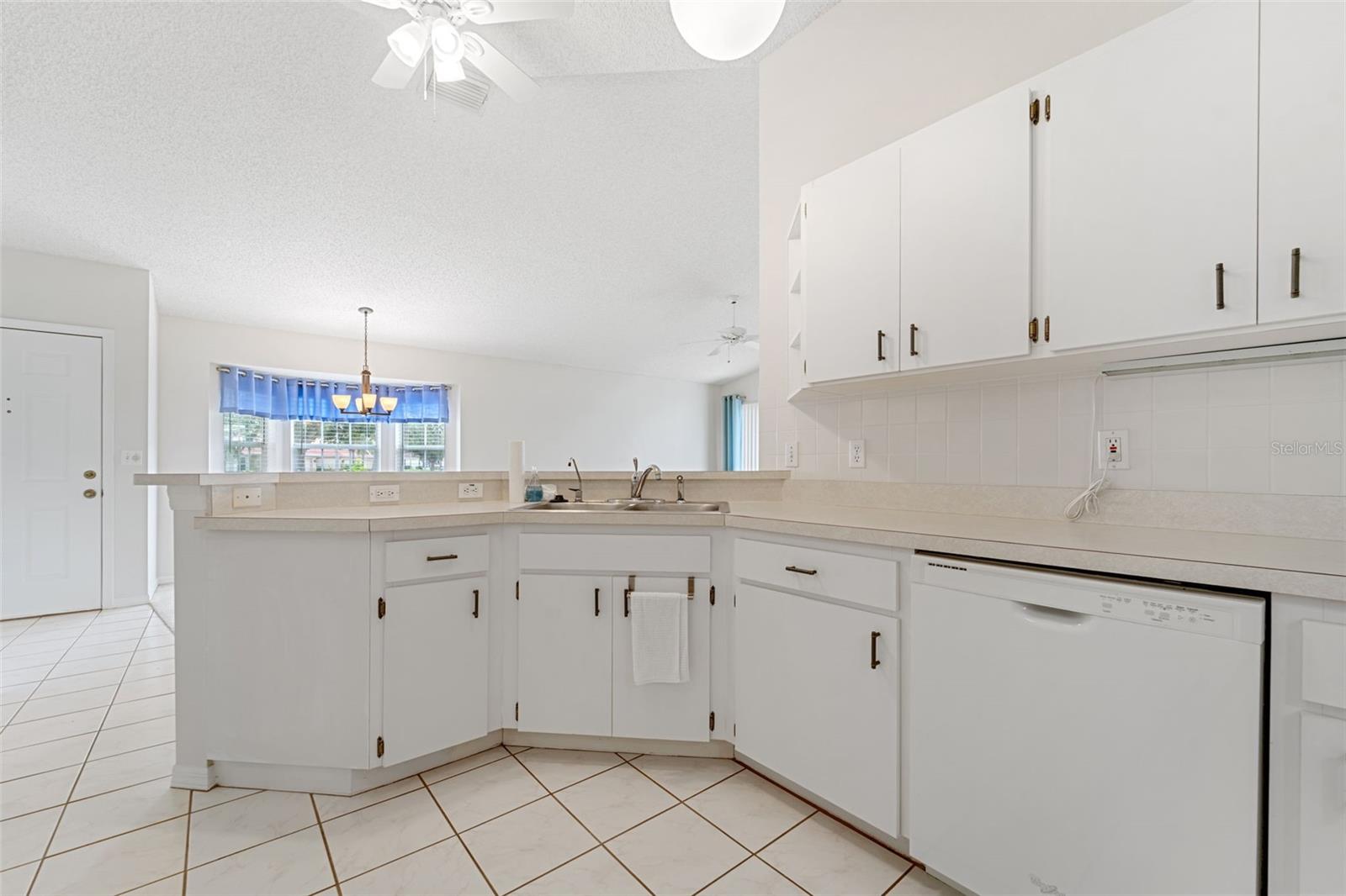 Image 10 of 43 For 2531 New Haven Circle