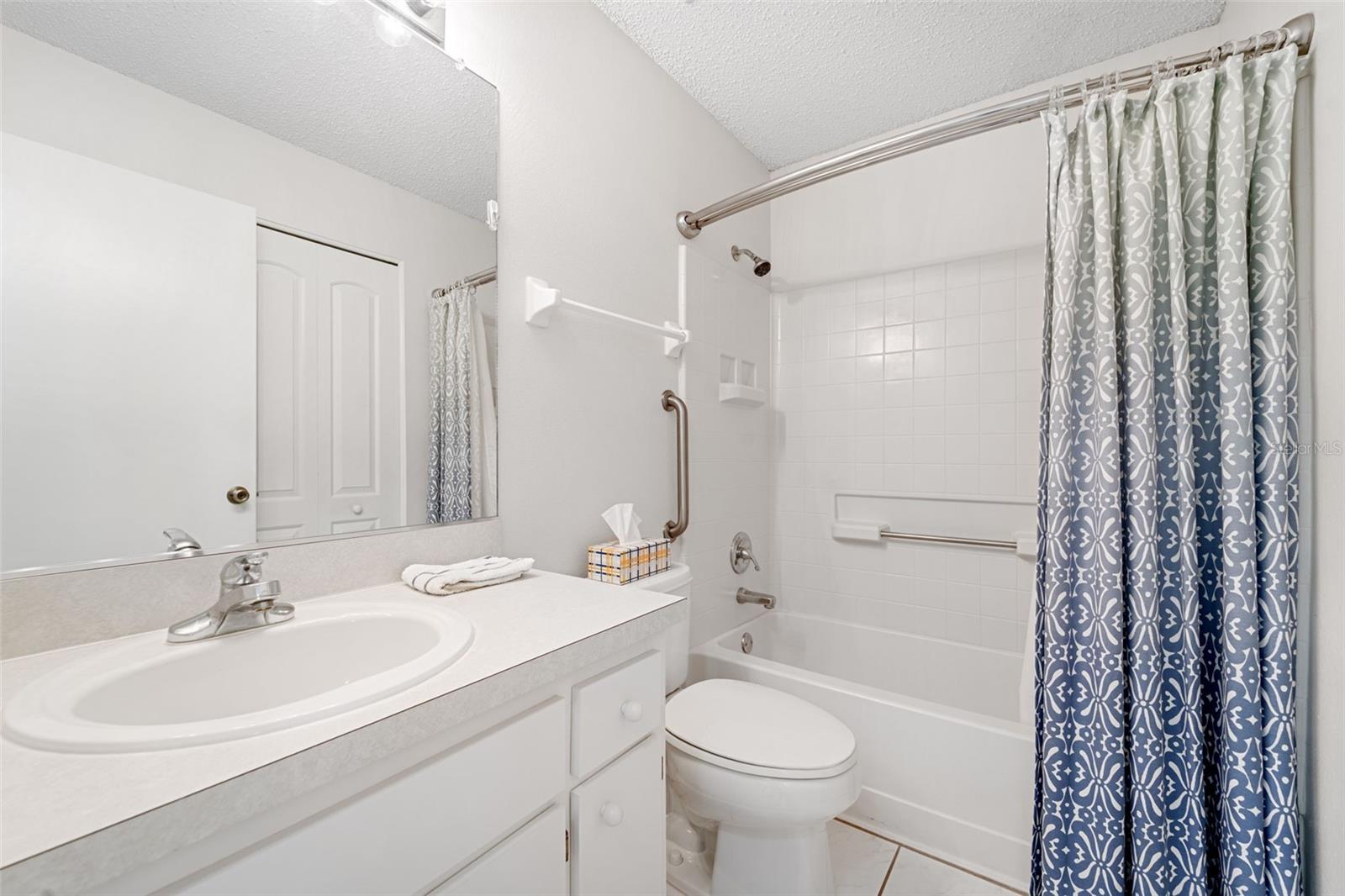 Image 19 of 43 For 2531 New Haven Circle