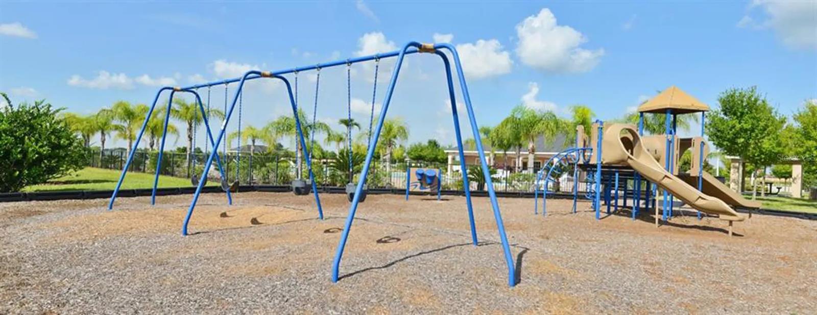 Listing photo id 23 for 14211 Edinburgh Moor Drive