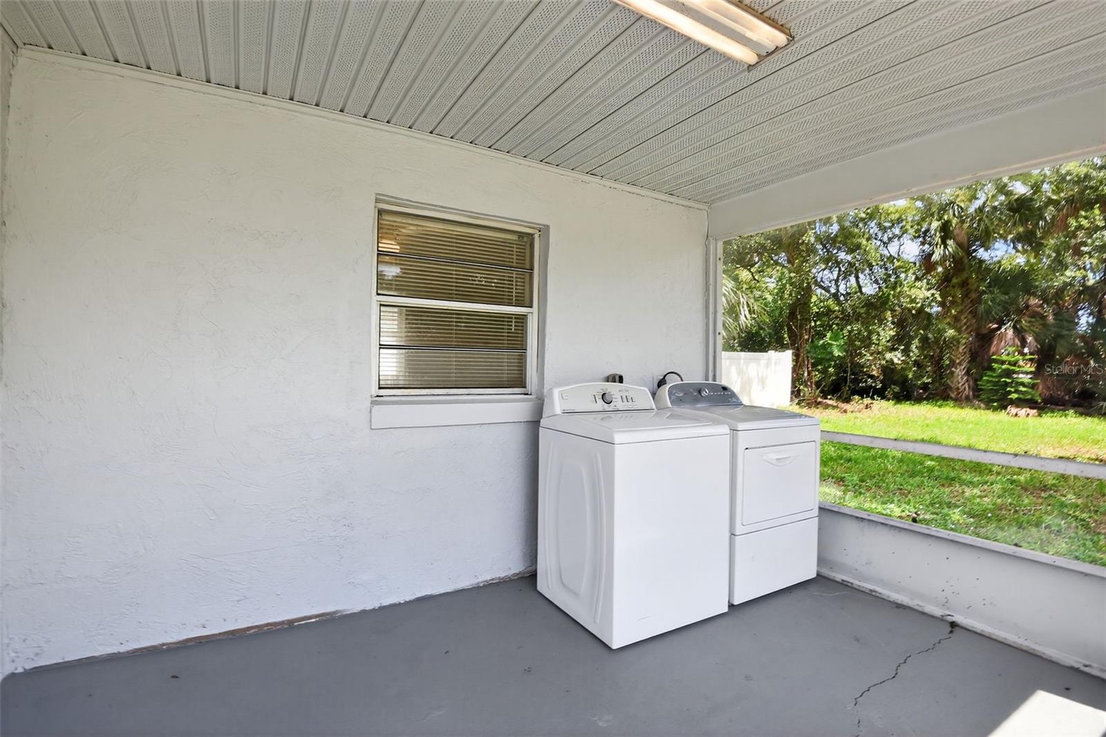Image 22 of 24 For 2425 Anastasia Drive