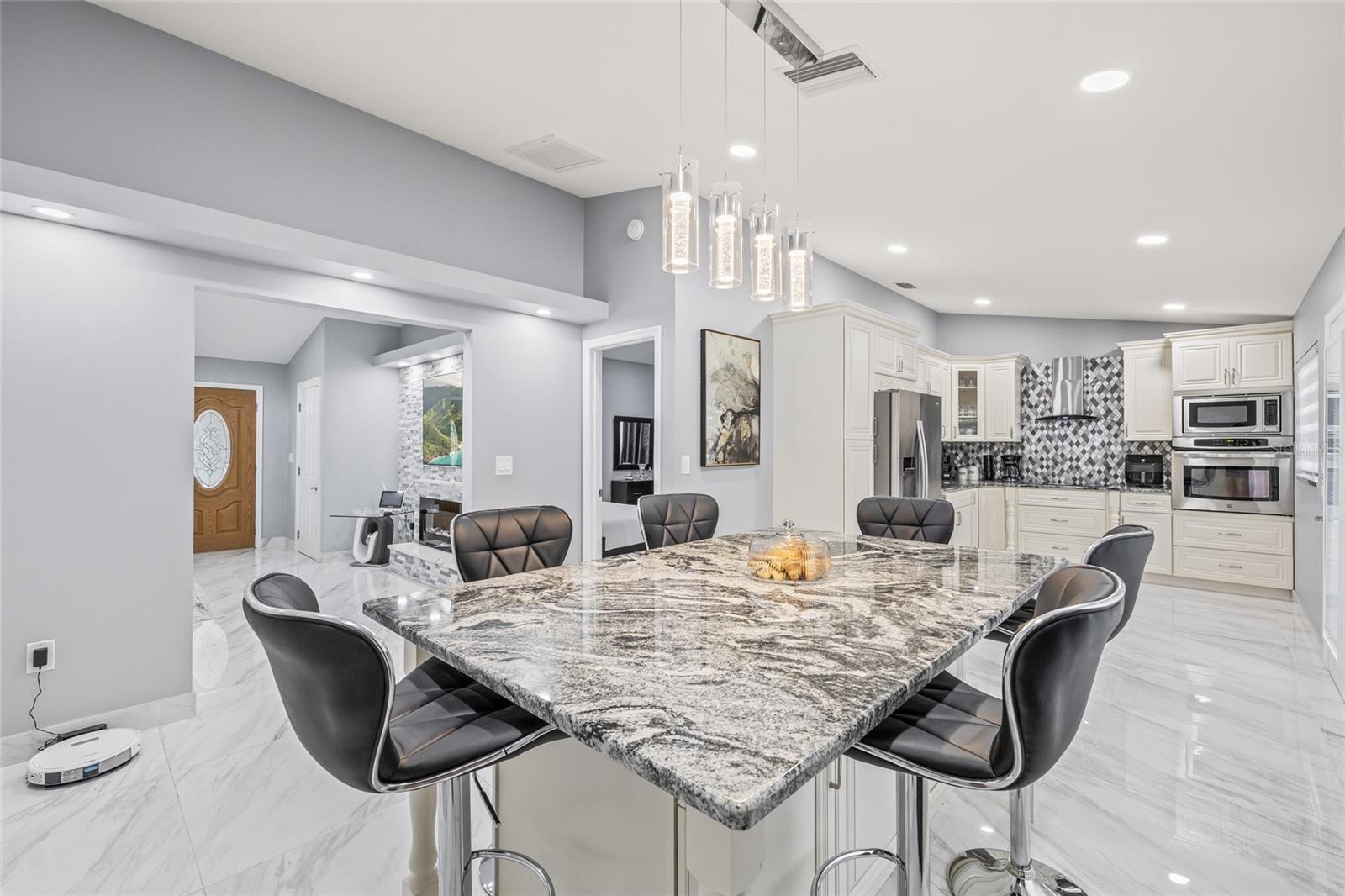 Image 11 of 49 For 417 Manor Boulevard