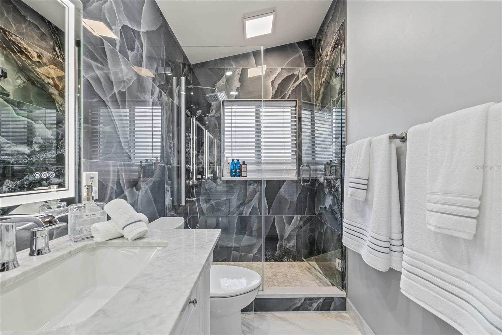 Image 26 of 49 For 417 Manor Boulevard