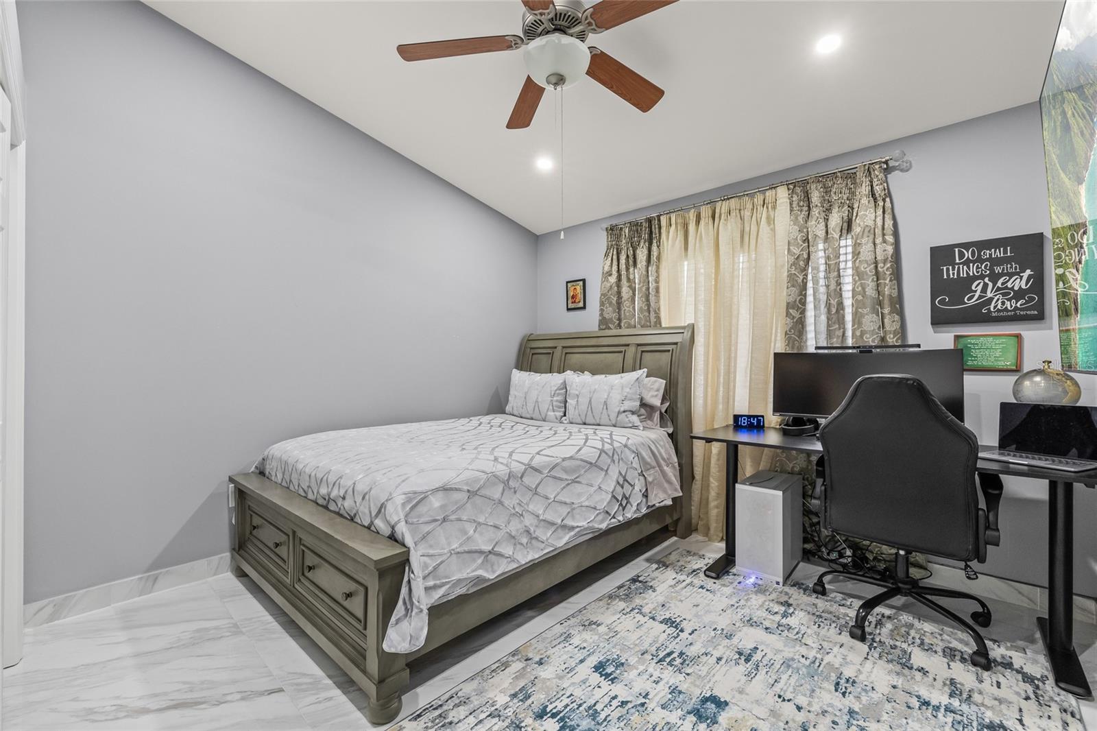 Image 30 of 49 For 417 Manor Boulevard