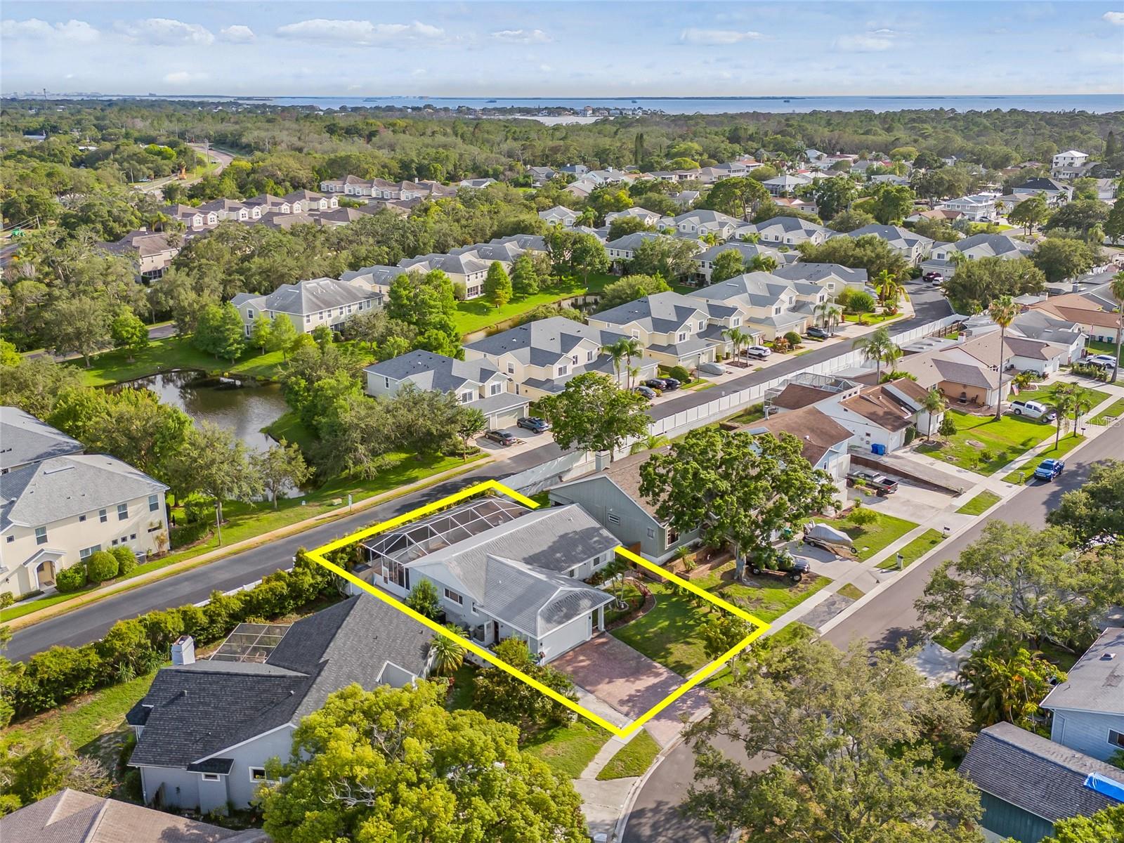 Image 47 of 49 For 417 Manor Boulevard