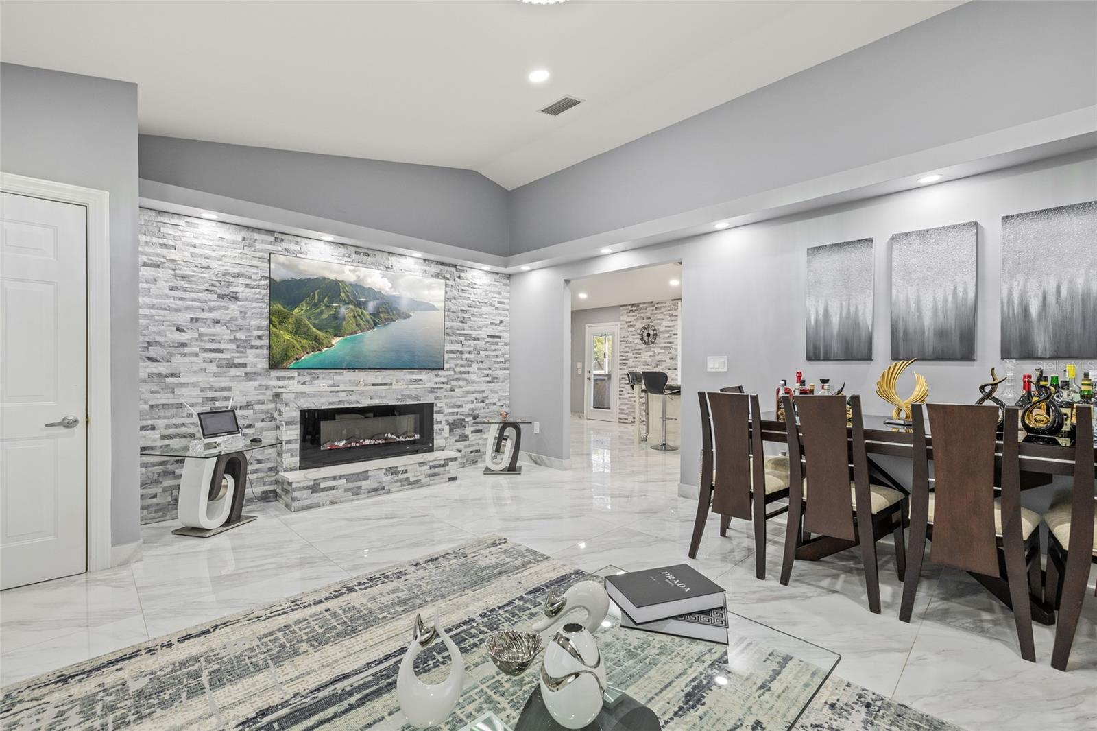Image 7 of 49 For 417 Manor Boulevard