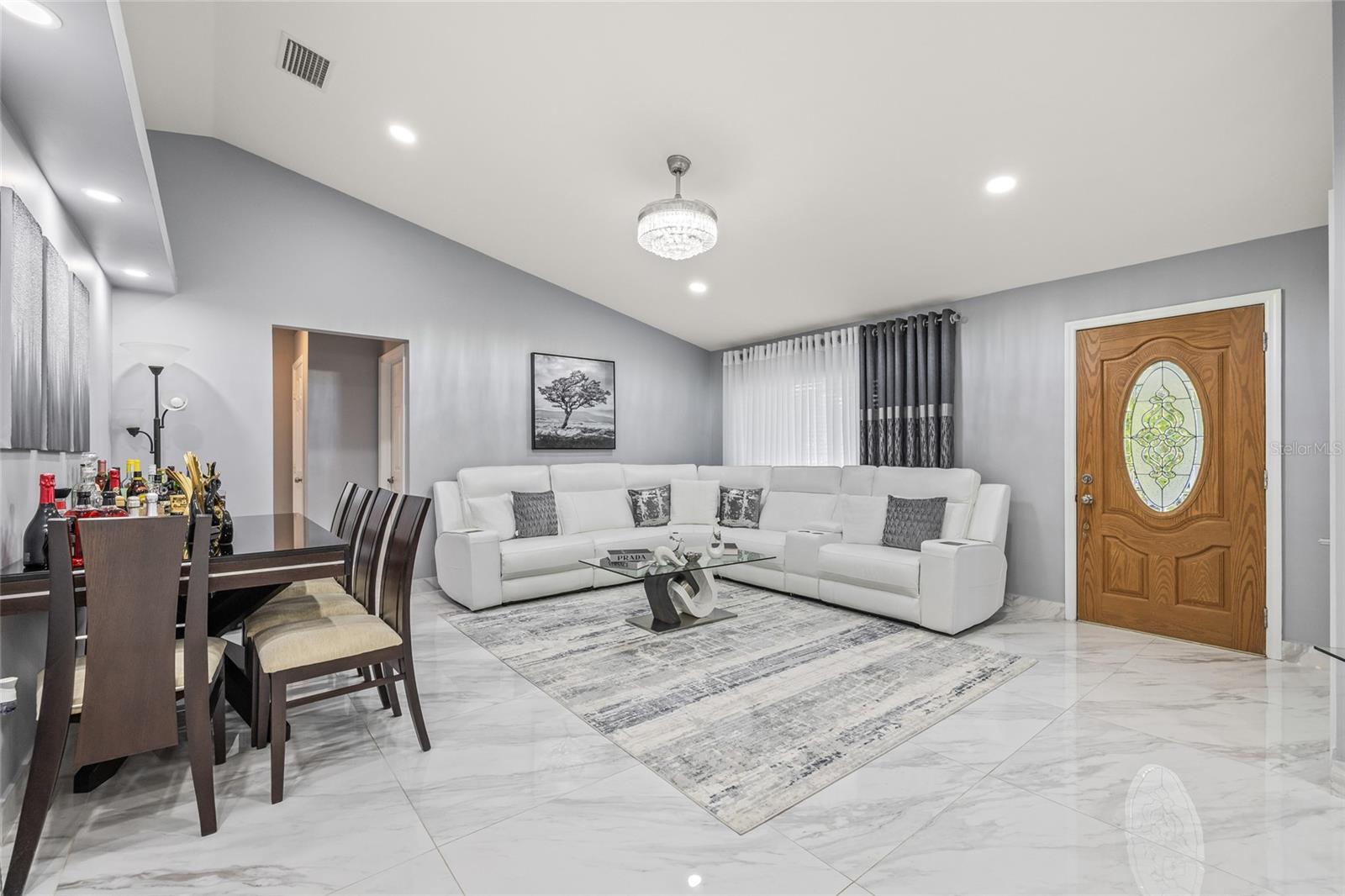 Image 8 of 49 For 417 Manor Boulevard