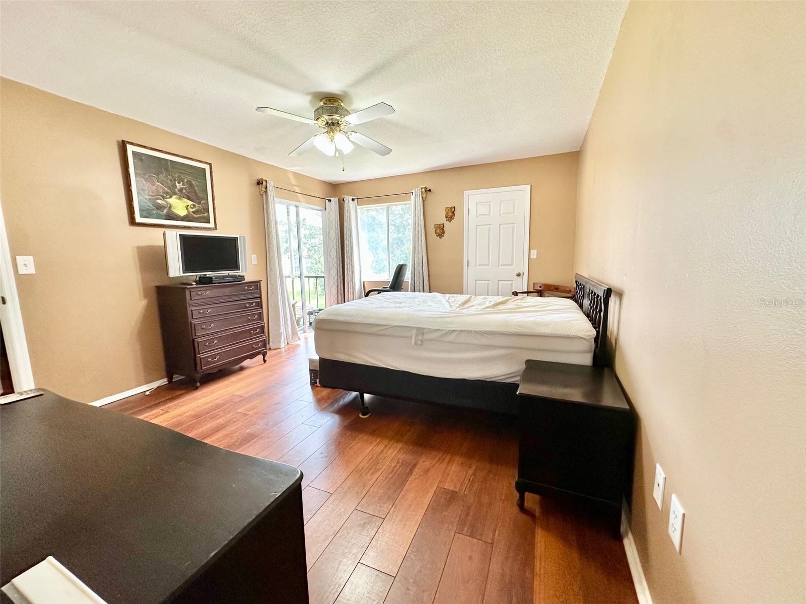 Image 10 of 18 For 208 Cypress Court 208