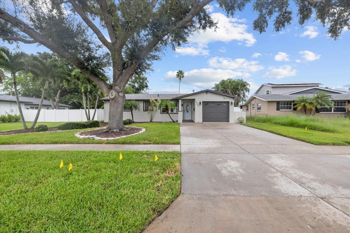 Details for 5801 Venetian Boulevard Ne, ST PETERSBURG, FL 33703