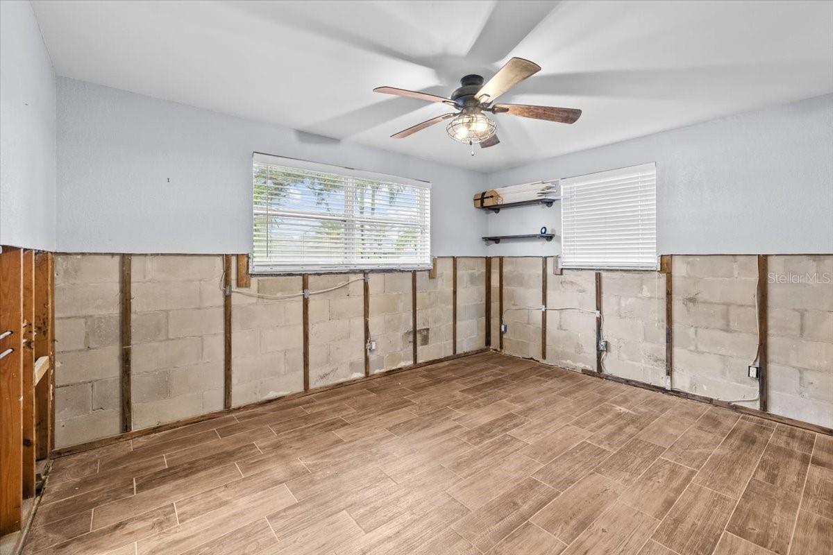 Image 10 of 30 For 5801 Venetian Boulevard Ne