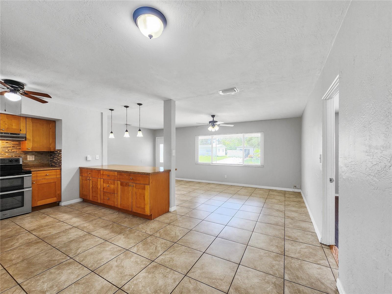 Image 5 of 16 For 5773 56th Terrace N