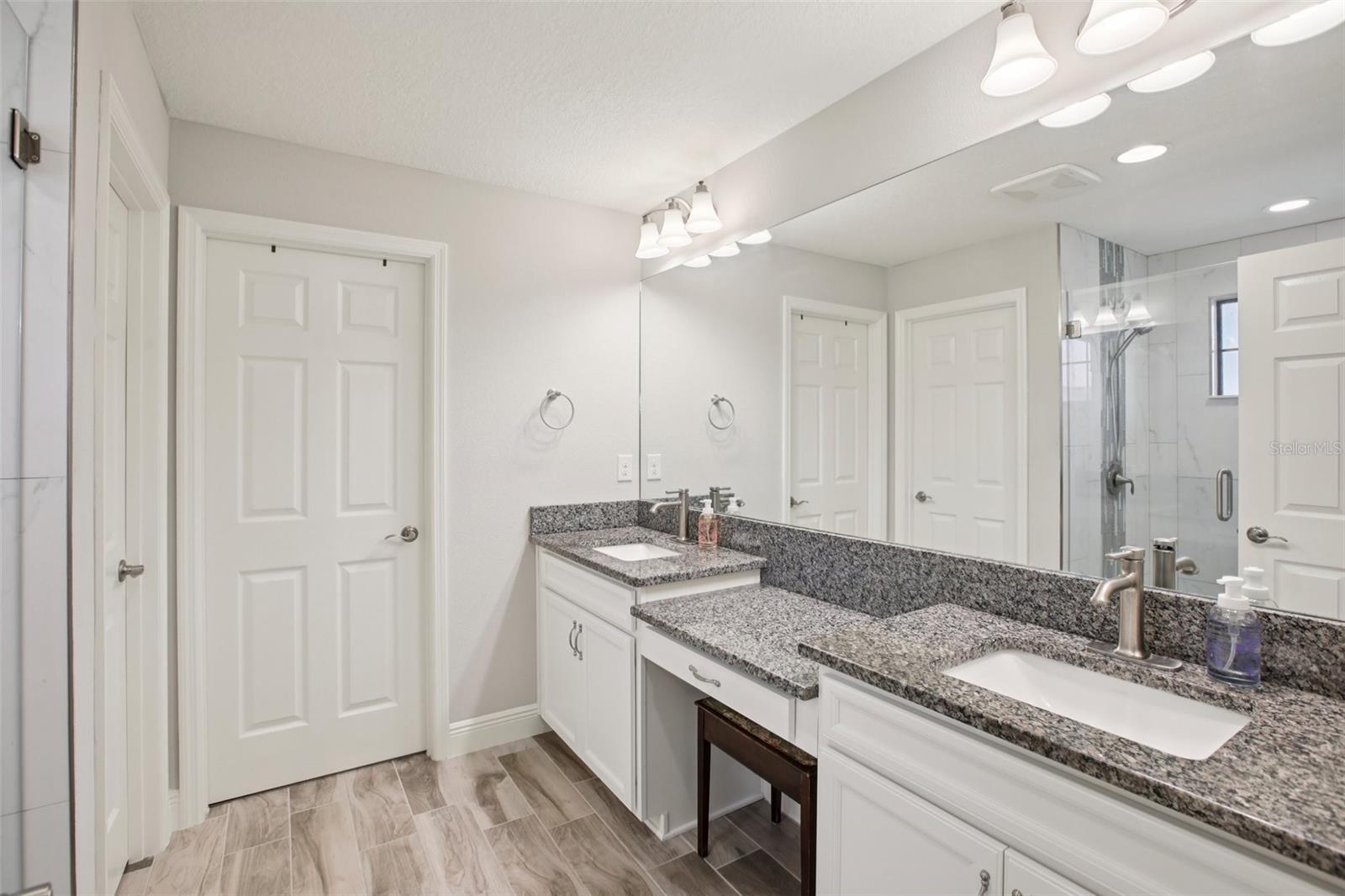 Image 19 of 35 For 12506 Triple Creek Boulevard