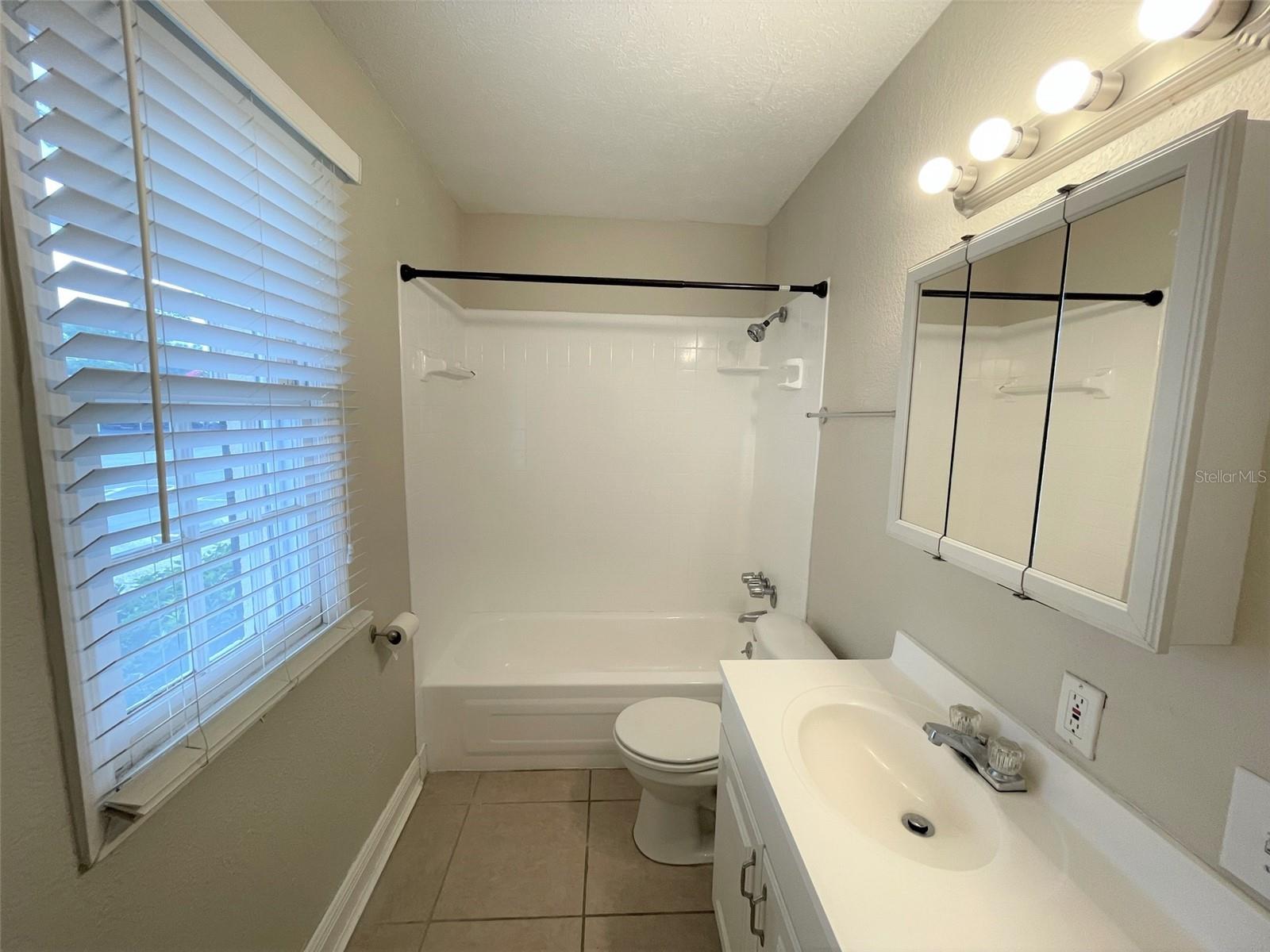 Image 14 of 19 For 13722 Orange Sunset Dr  102