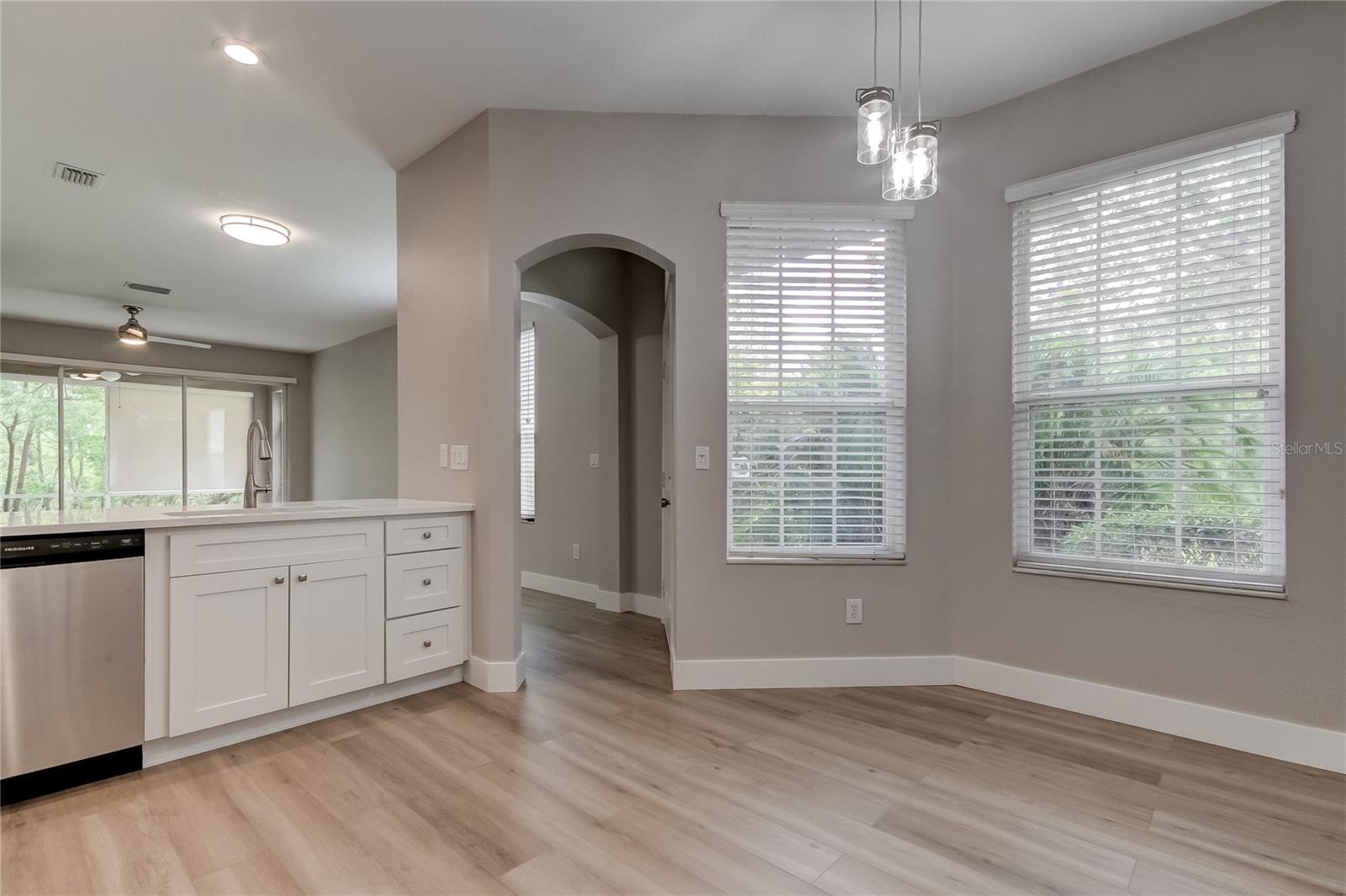 Image 13 of 50 For 11068 Windsor Place Circle