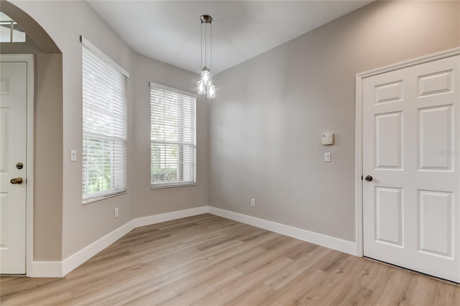 Image 15 of 50 For 11068 Windsor Place Circle