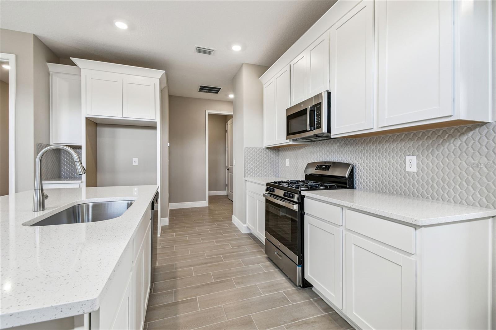 Image 5 of 12 For 3766 Nandina Circle