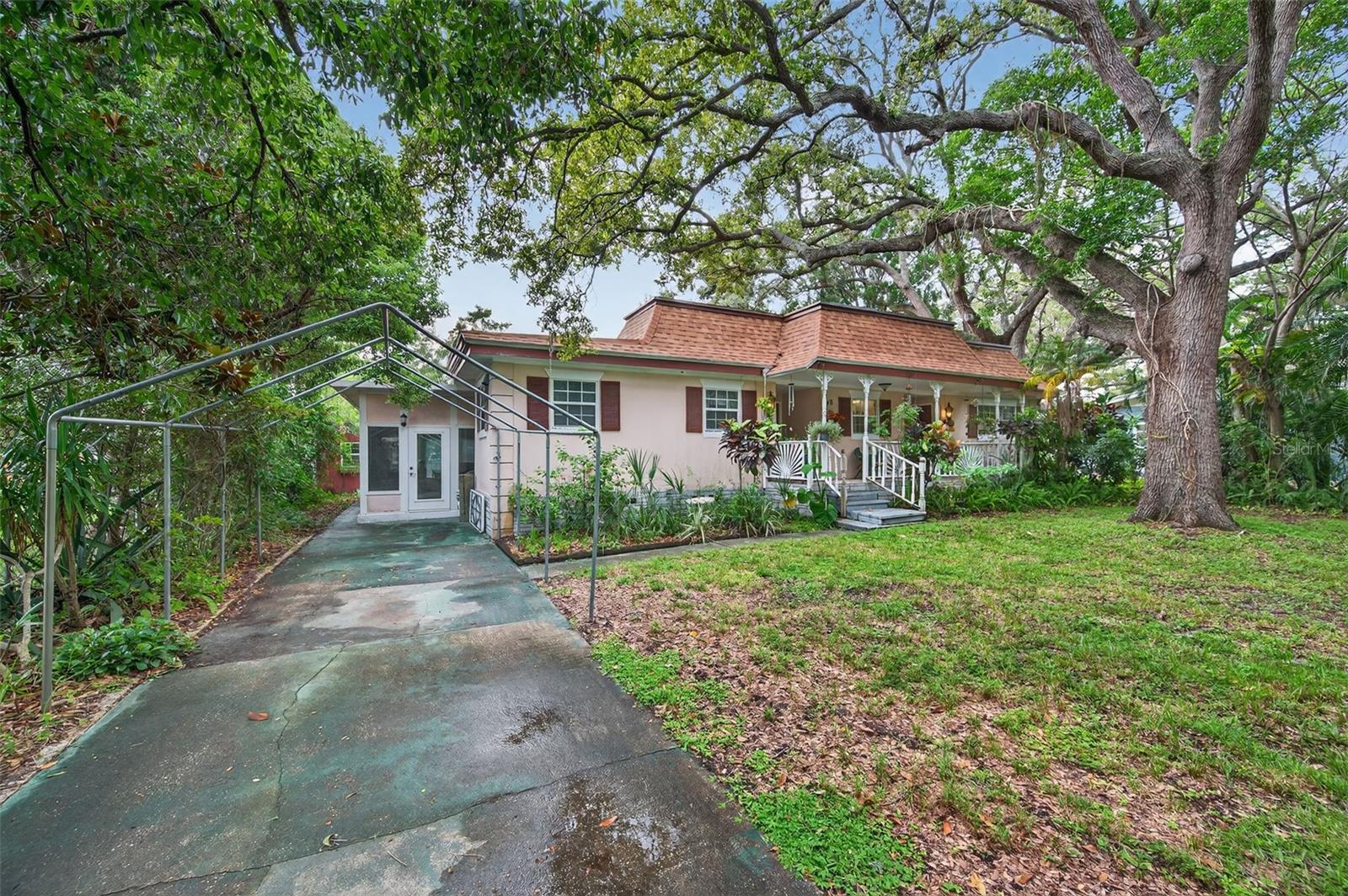 Image 2 of 68 For 146 Velma Drive W