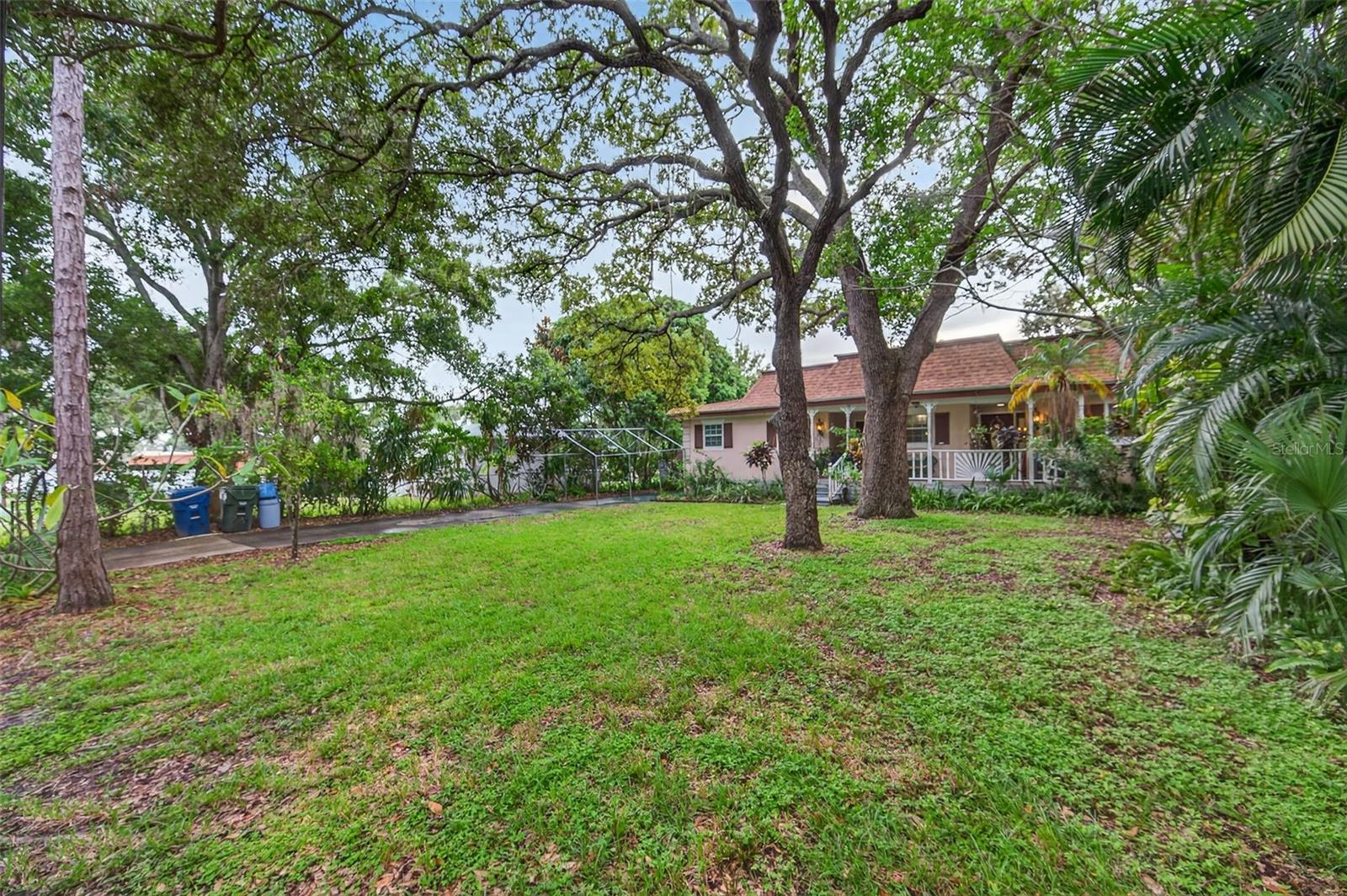 Image 3 of 68 For 146 Velma Drive W