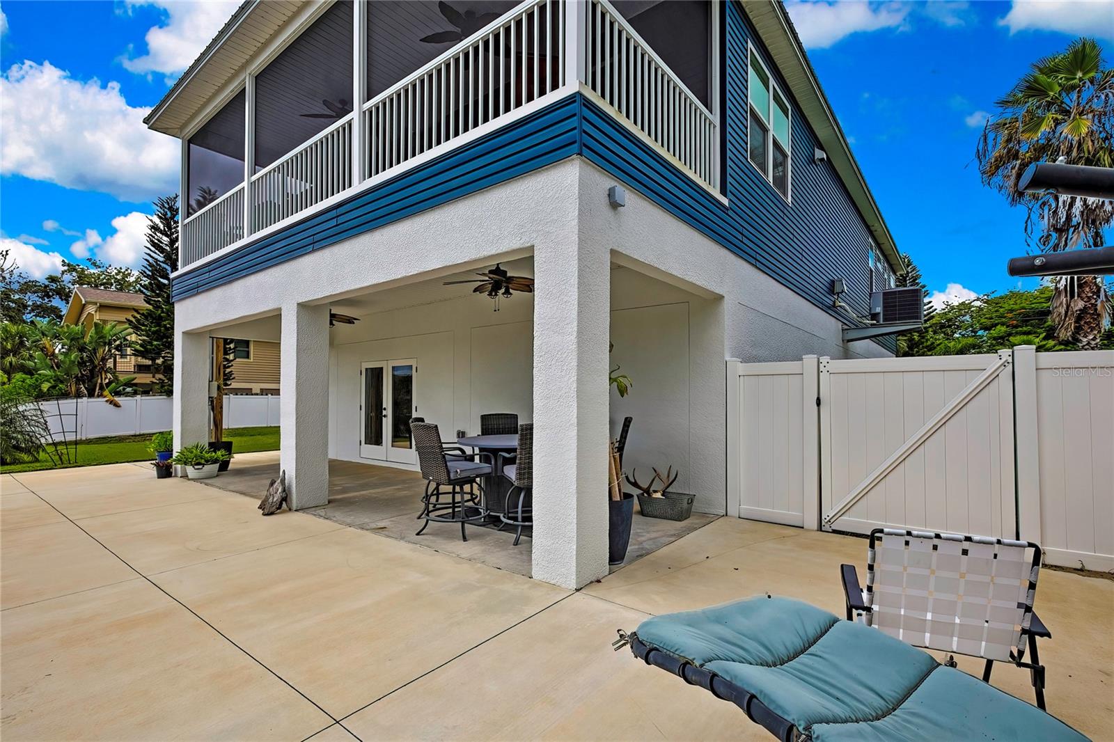 Image 38 of 56 For 3276 Sea Grape Drive