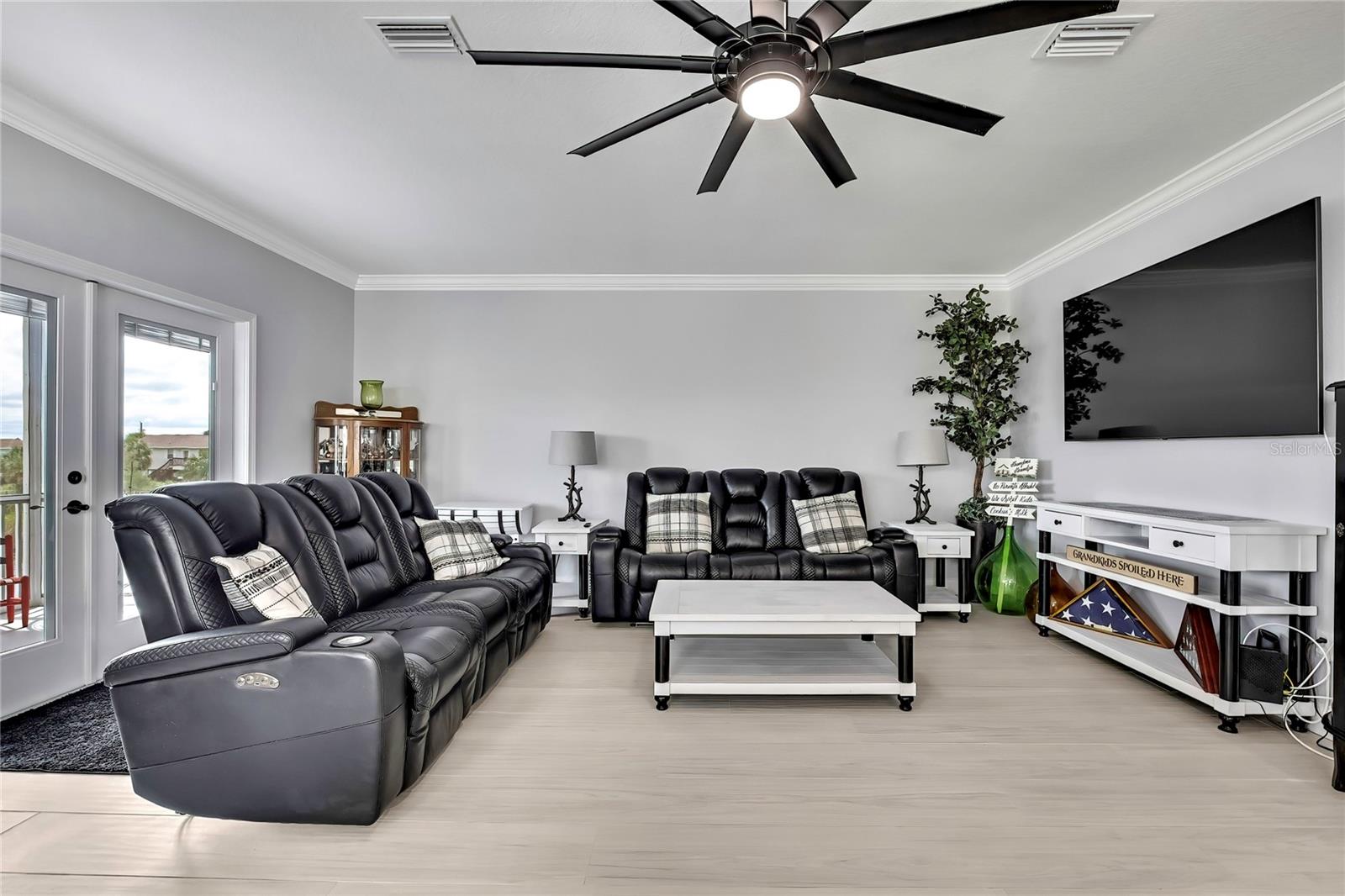 Image 7 of 56 For 3276 Sea Grape Drive
