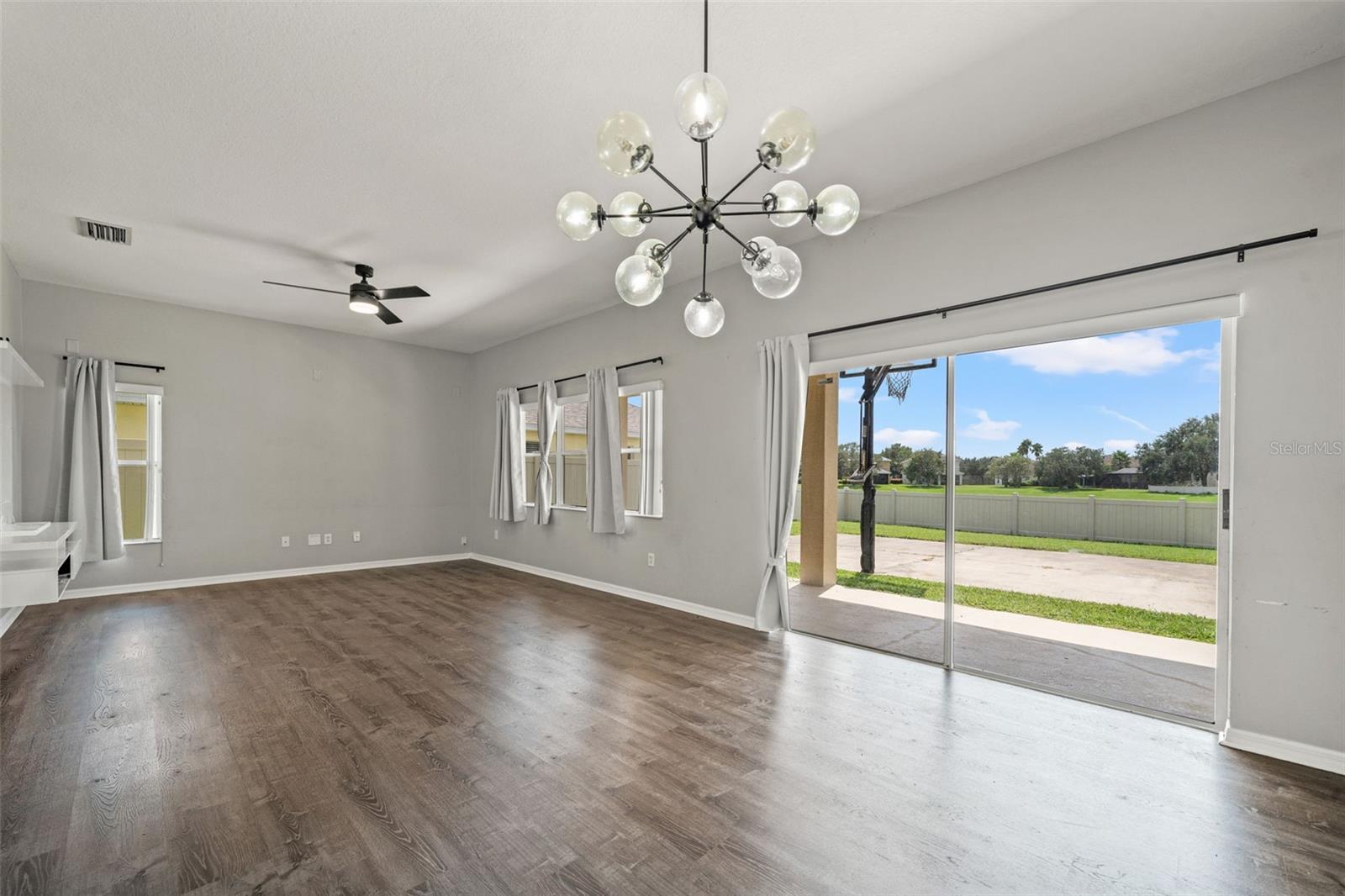 Image 14 of 23 For 10909 Observatory Way