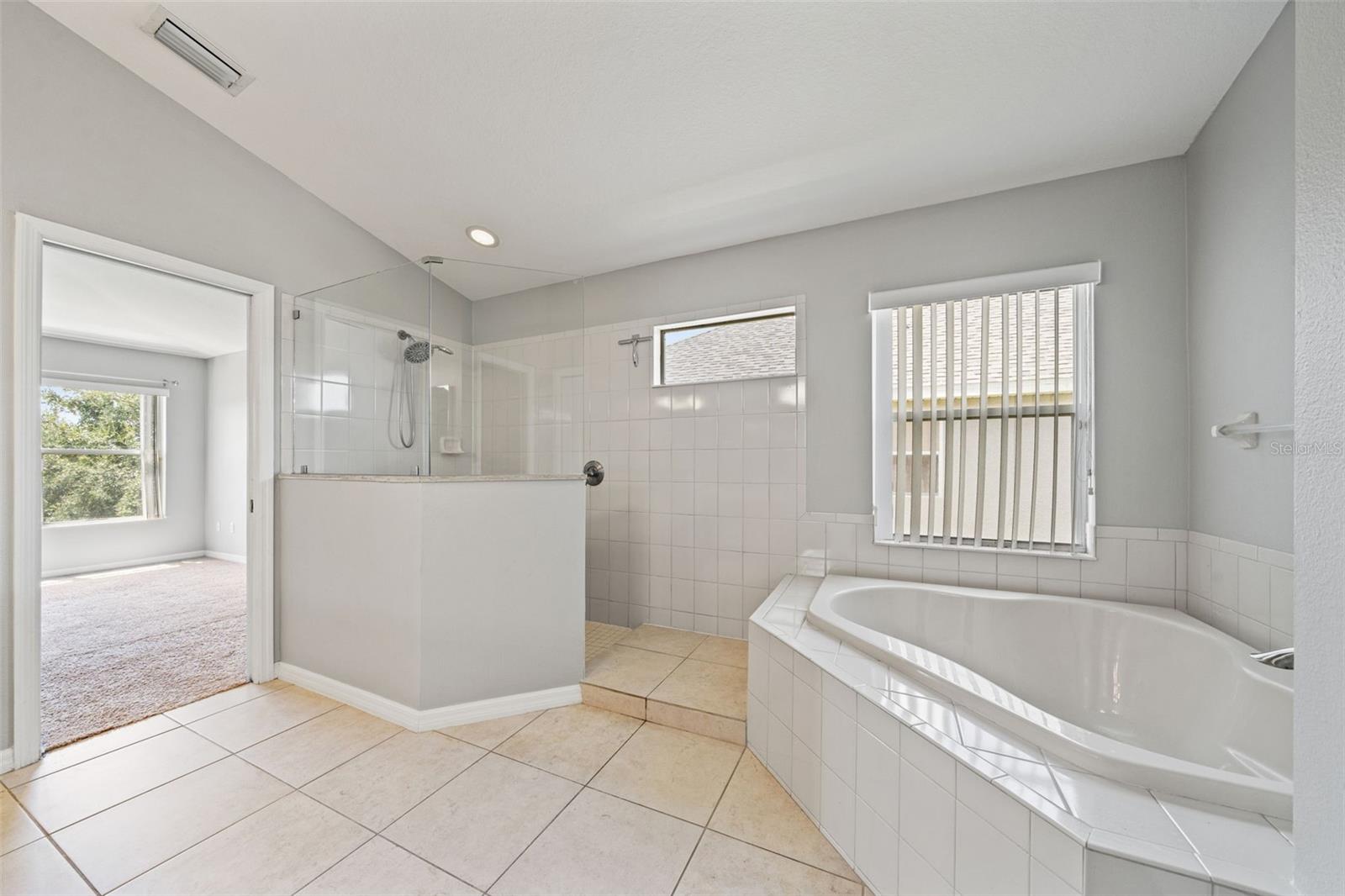 Image 20 of 23 For 10909 Observatory Way
