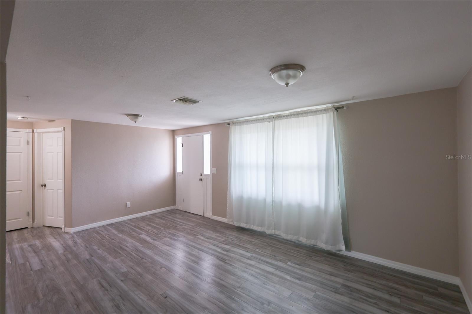 Image 8 of 21 For 3349 Silver Hill Drive