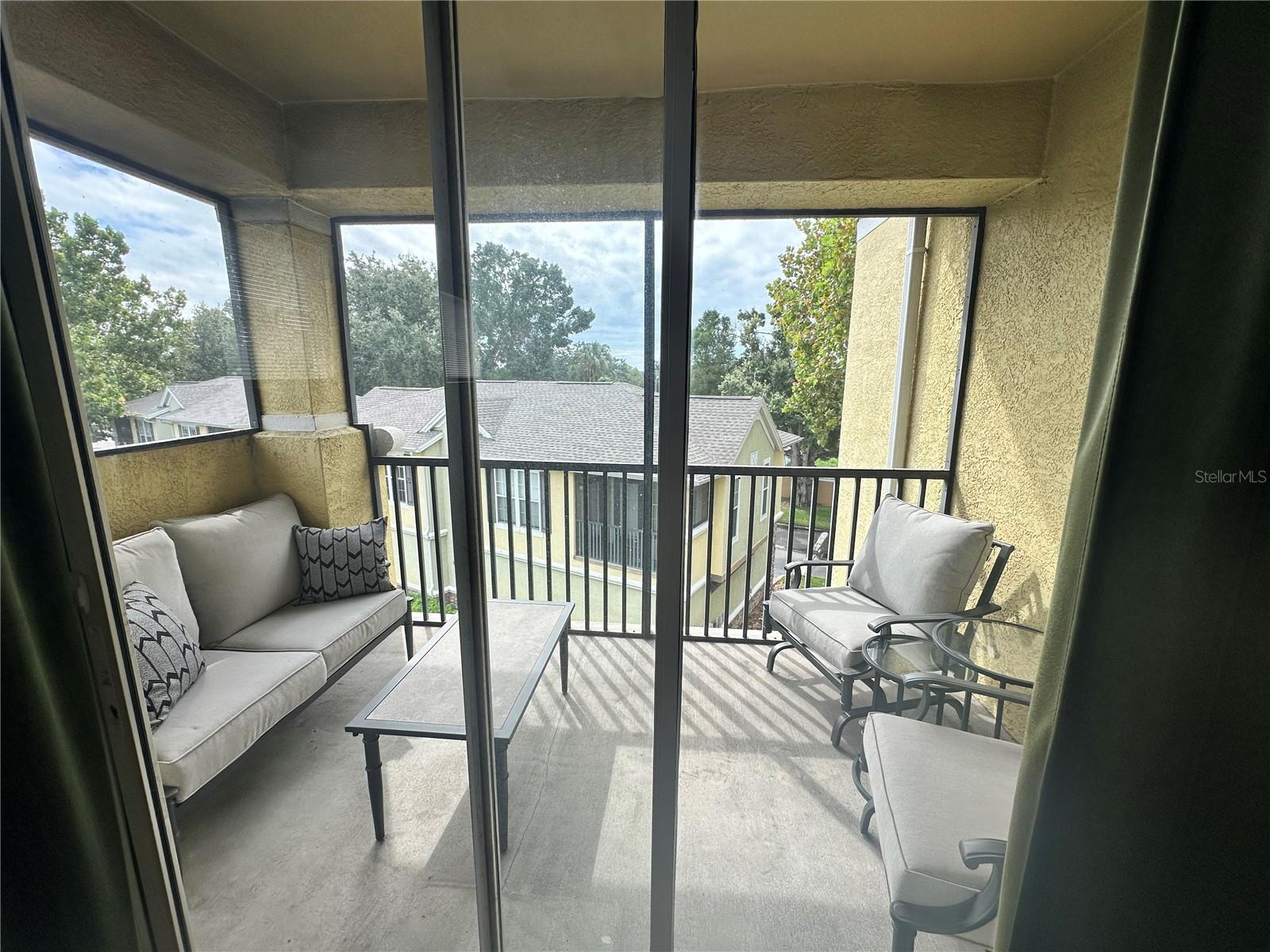Listing photo id 4 for 2406 Courtney Meadows Court 303
