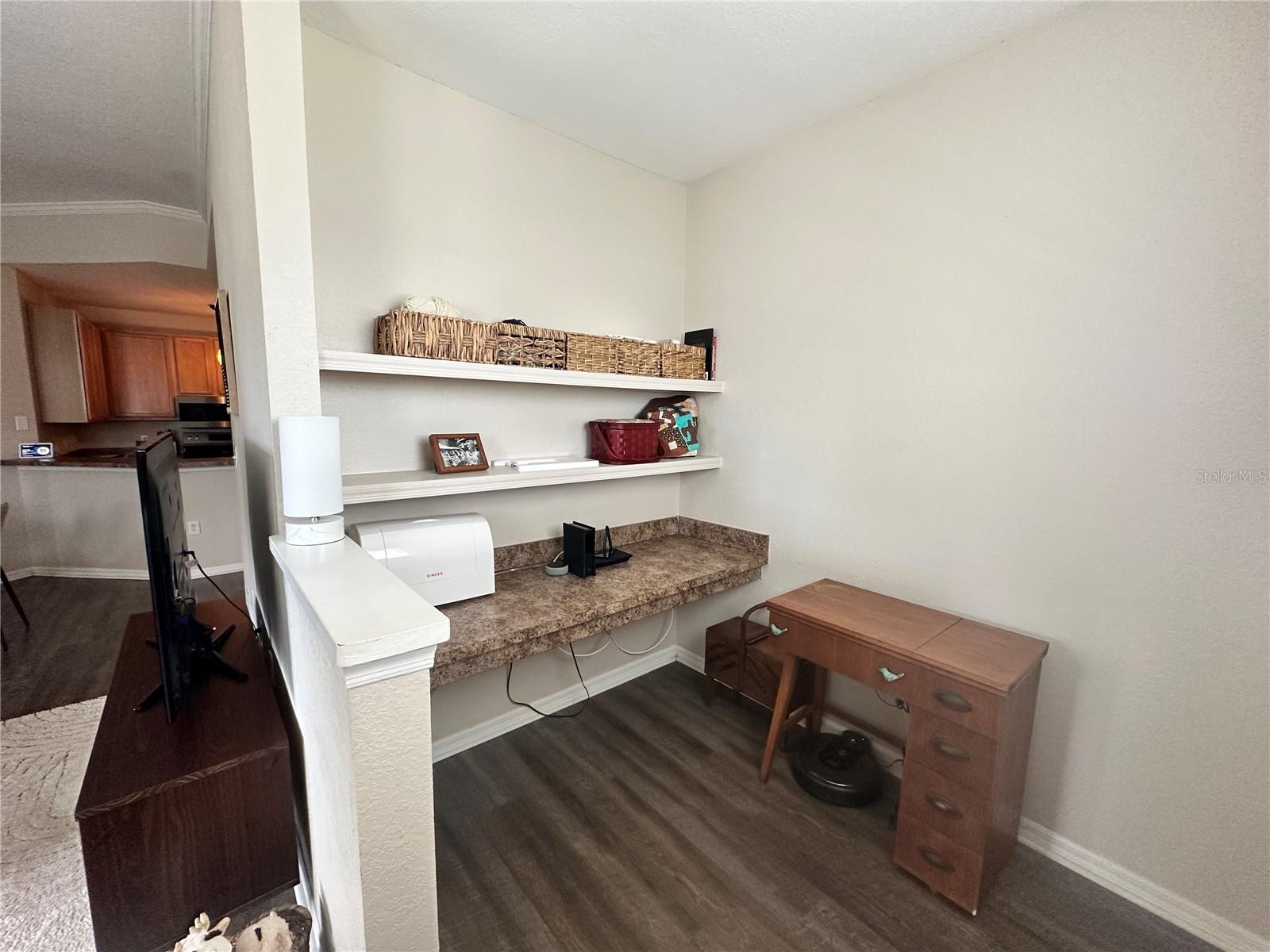 Listing photo id 5 for 2406 Courtney Meadows Court 303