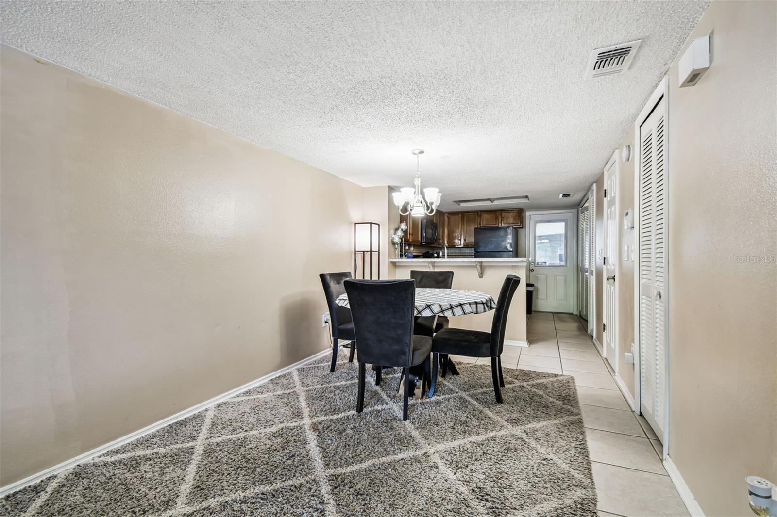 Image 11 of 72 For 2124 Fletchers Point Circle