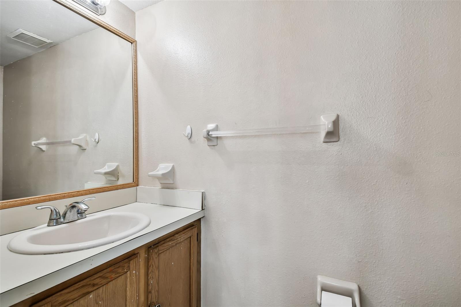 Image 15 of 72 For 2124 Fletchers Point Circle