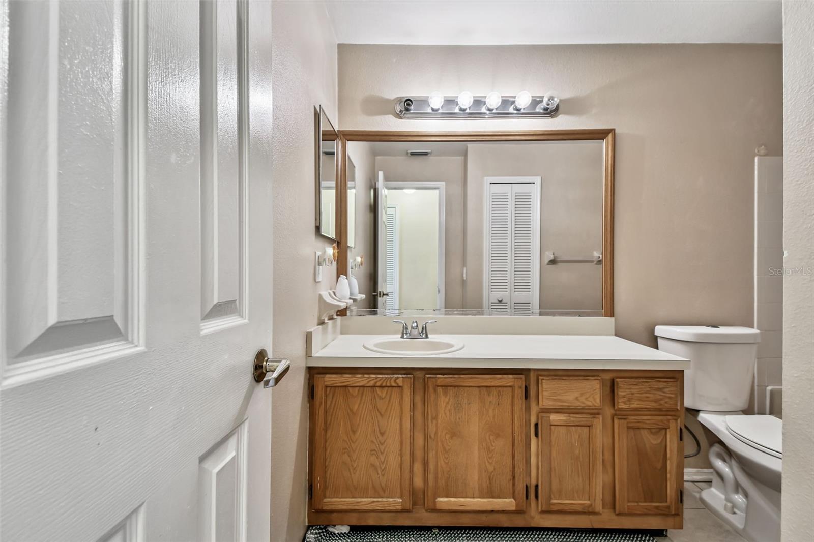 Image 36 of 72 For 2124 Fletchers Point Circle