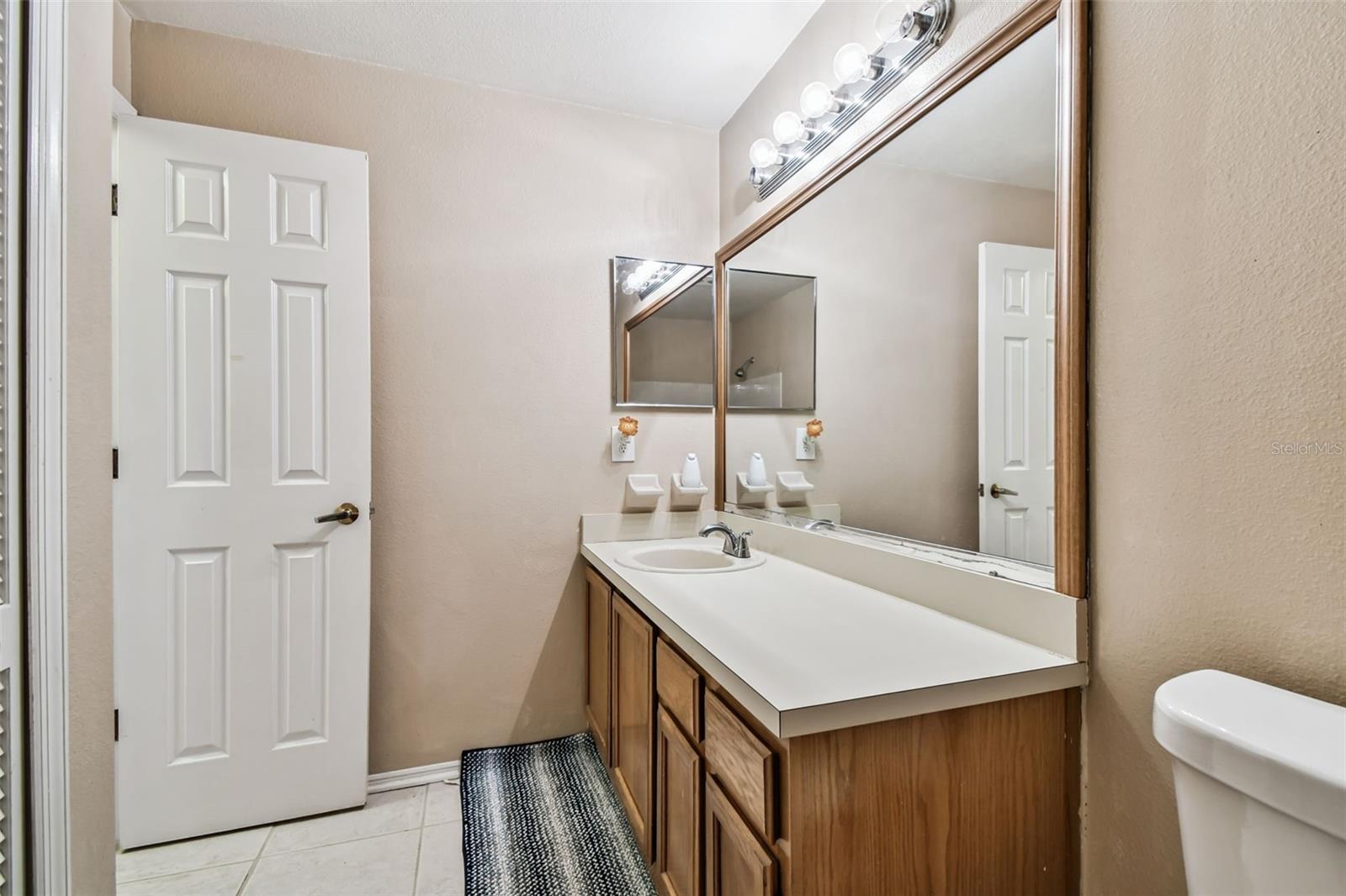 Image 39 of 72 For 2124 Fletchers Point Circle