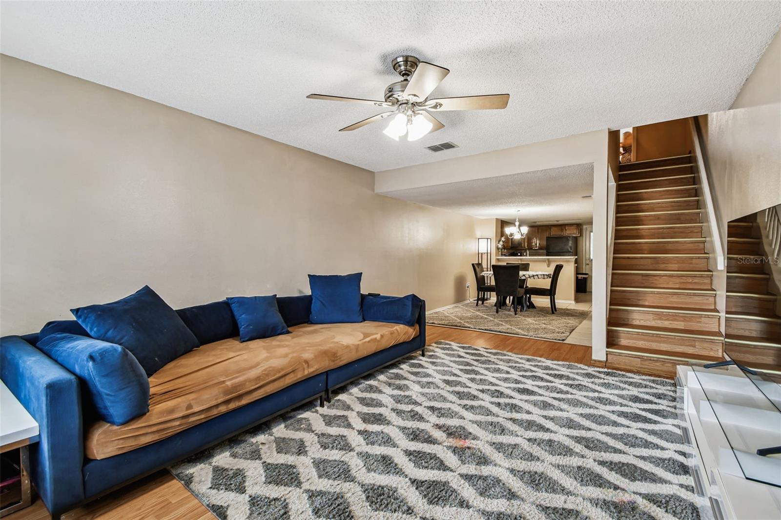 Image 6 of 72 For 2124 Fletchers Point Circle