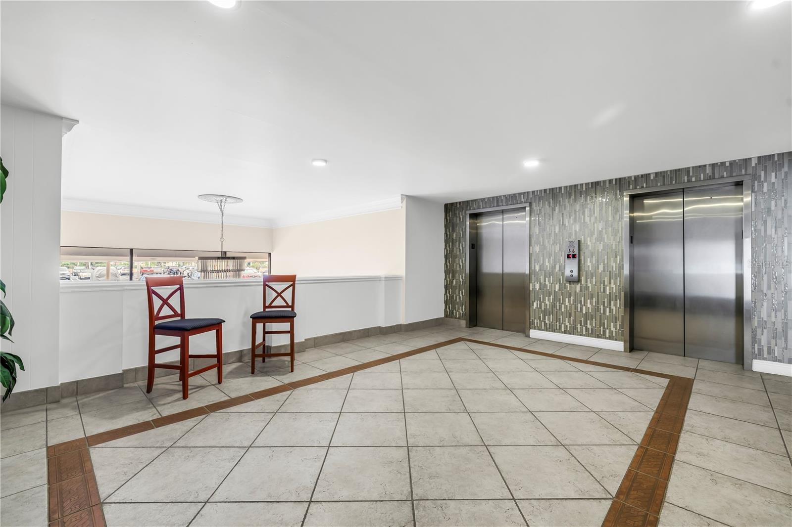 Image 10 of 92 For 5200 Brittany Drive S 203