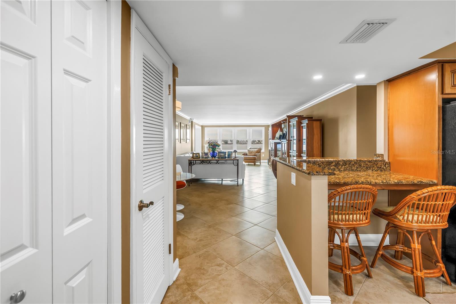 Image 12 of 92 For 5200 Brittany Drive S 203
