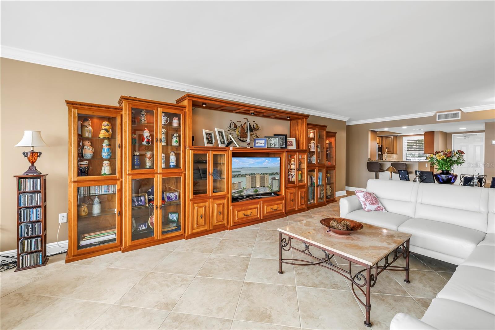 Image 17 of 92 For 5200 Brittany Drive S 203