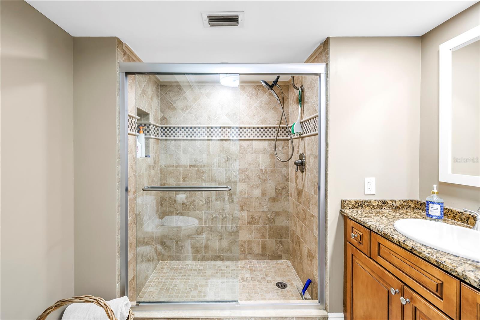 Image 35 of 92 For 5200 Brittany Drive S 203