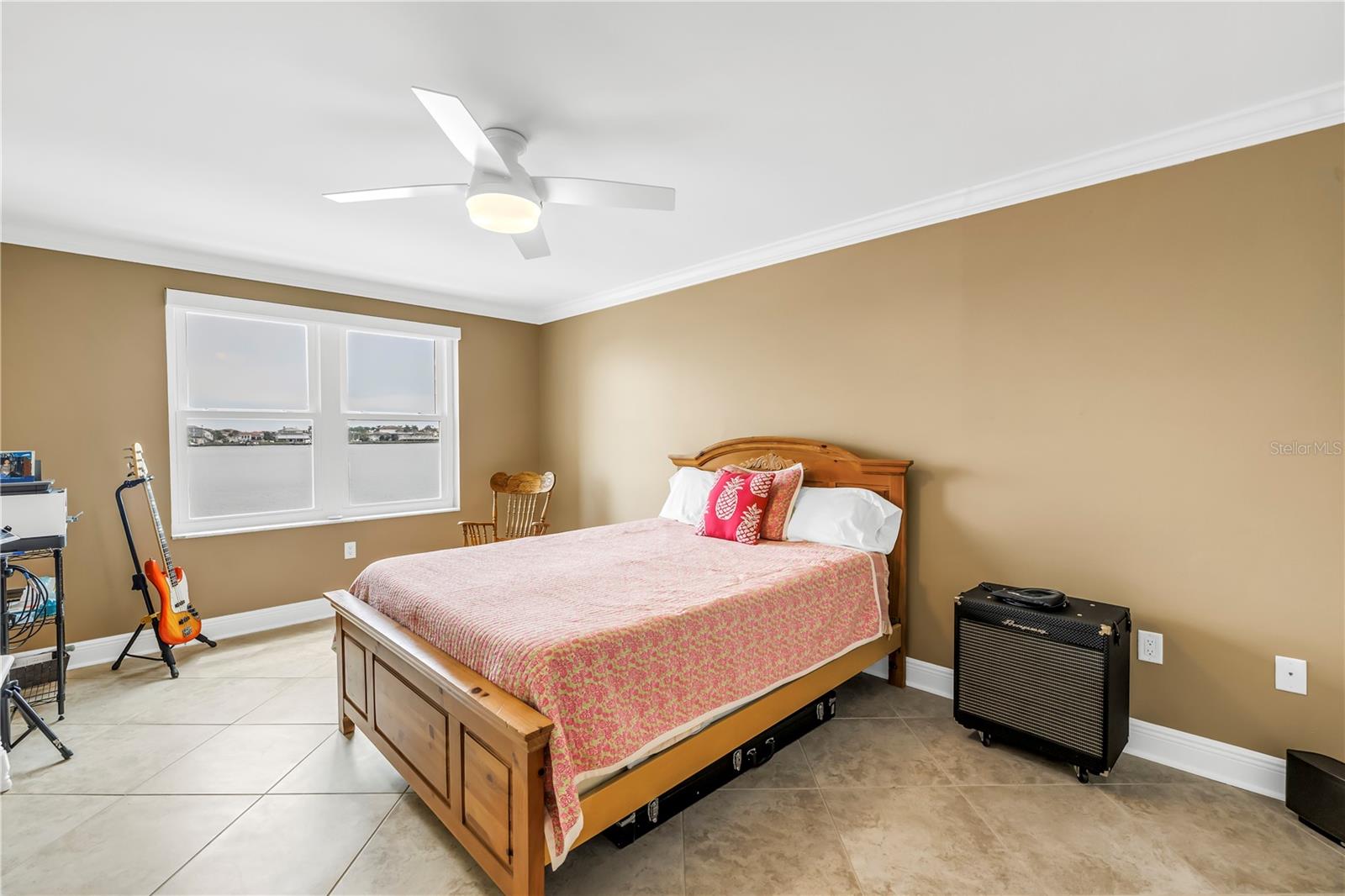 Image 36 of 92 For 5200 Brittany Drive S 203