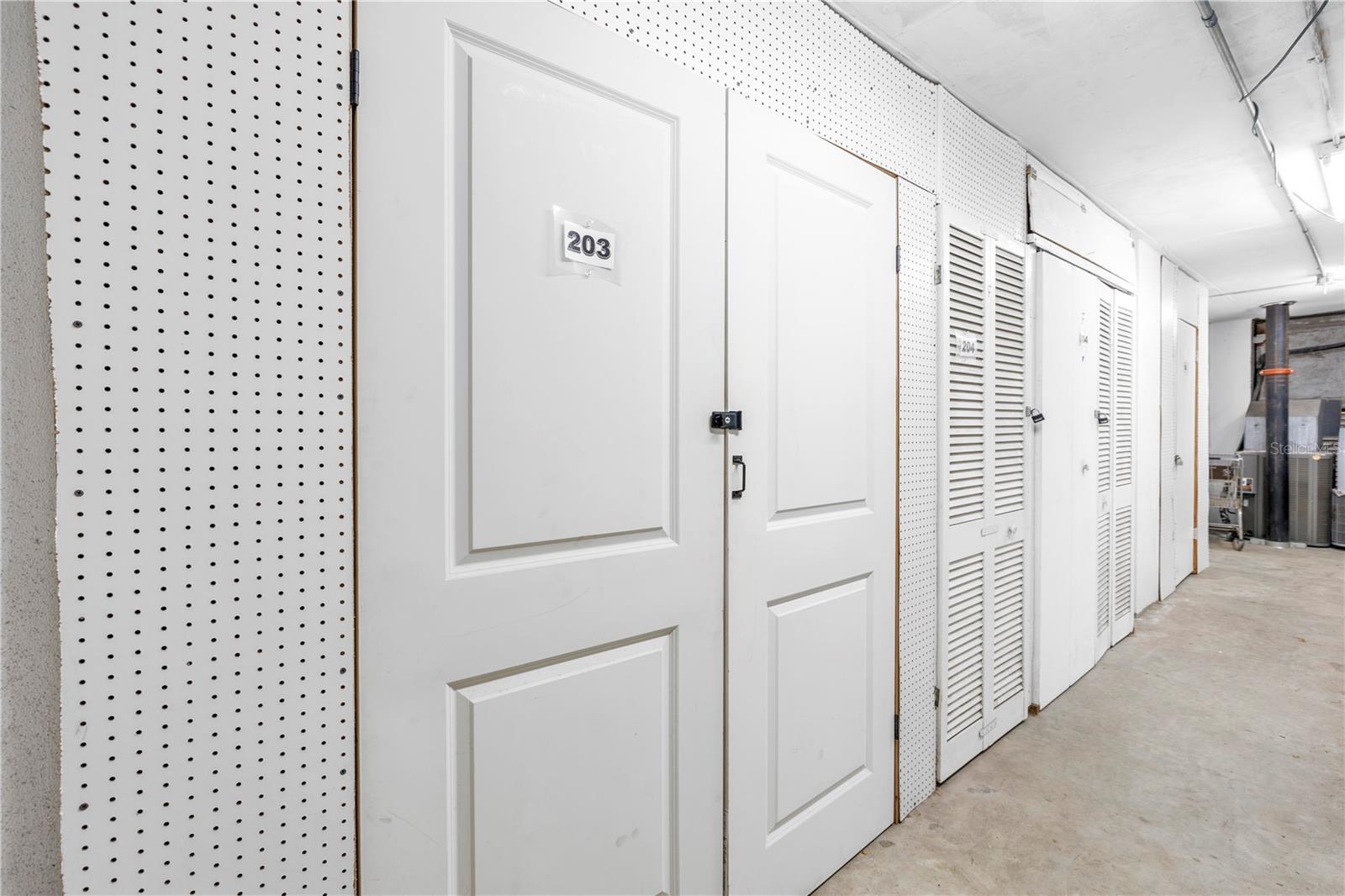 Image 40 of 92 For 5200 Brittany Drive S 203