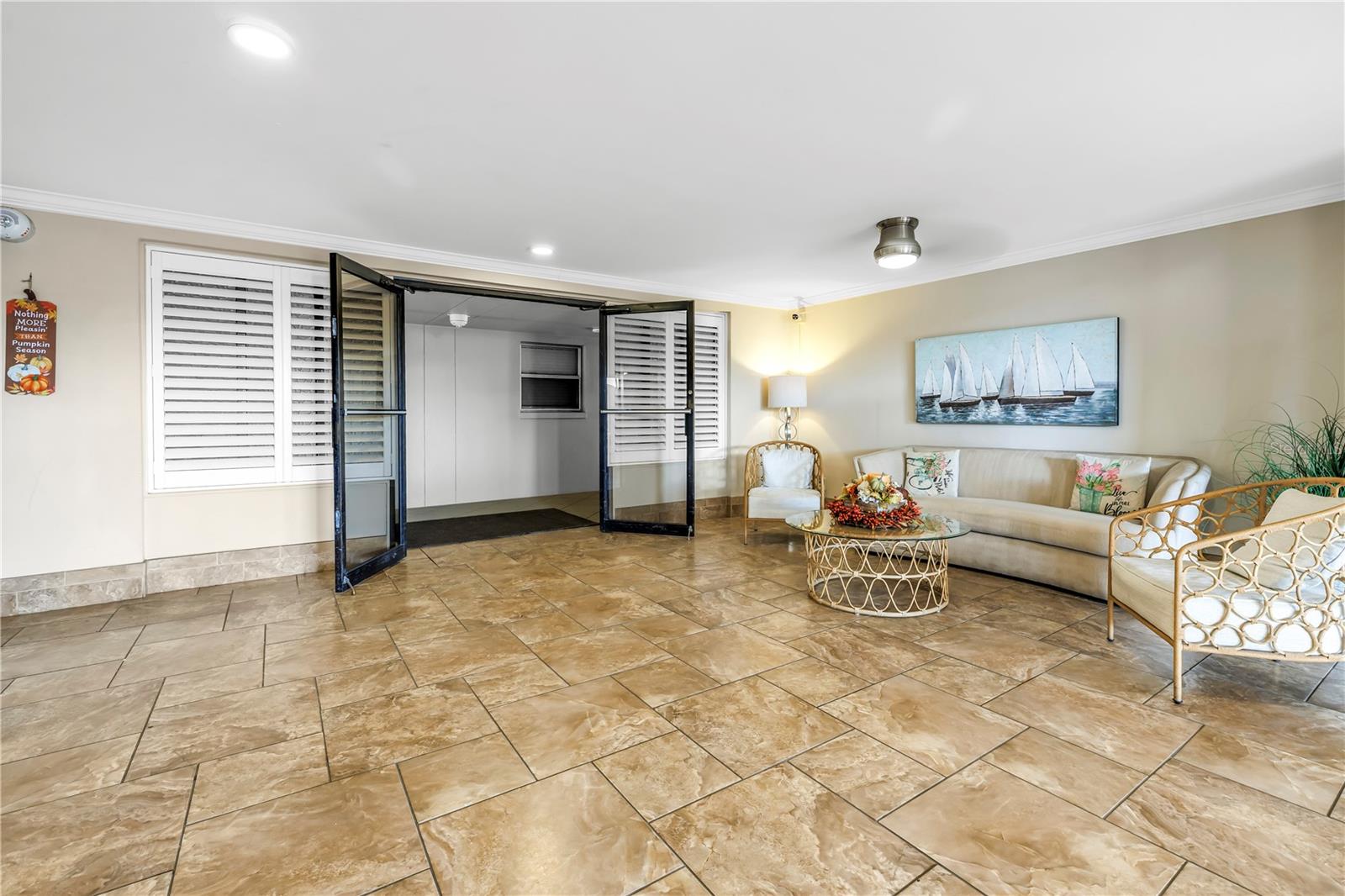 Image 8 of 92 For 5200 Brittany Drive S 203