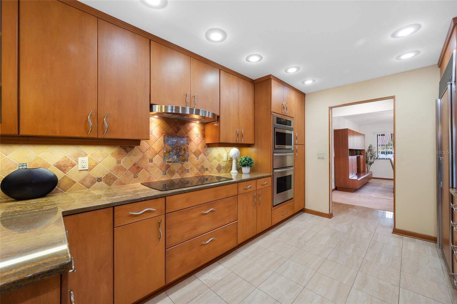 Image 21 of 64 For 9807 Compass Point Way